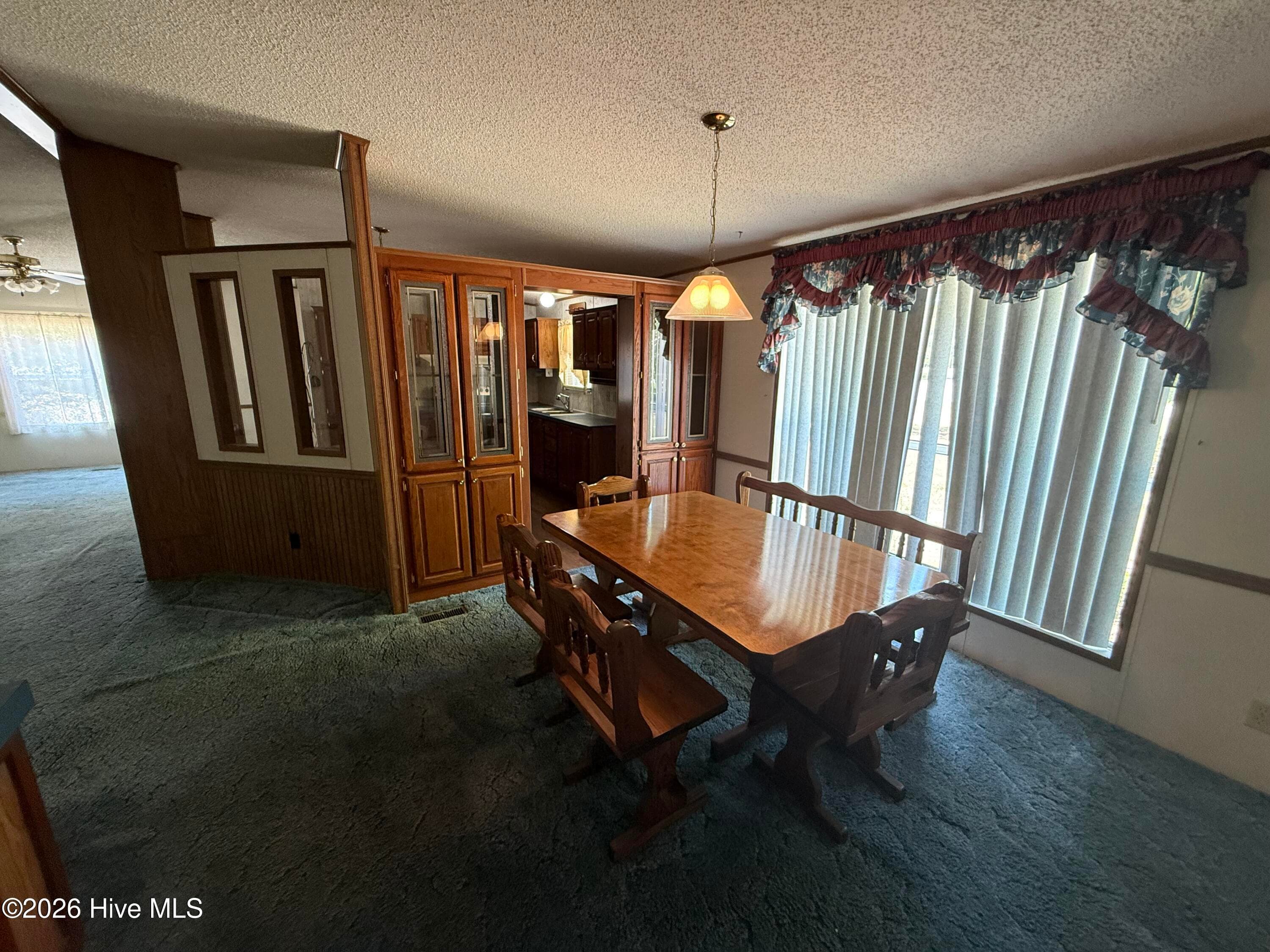 Manufactured Home at 9534 Us Highway 701 Highway, Elizabethtown, NC 28337, photo 7 of 19