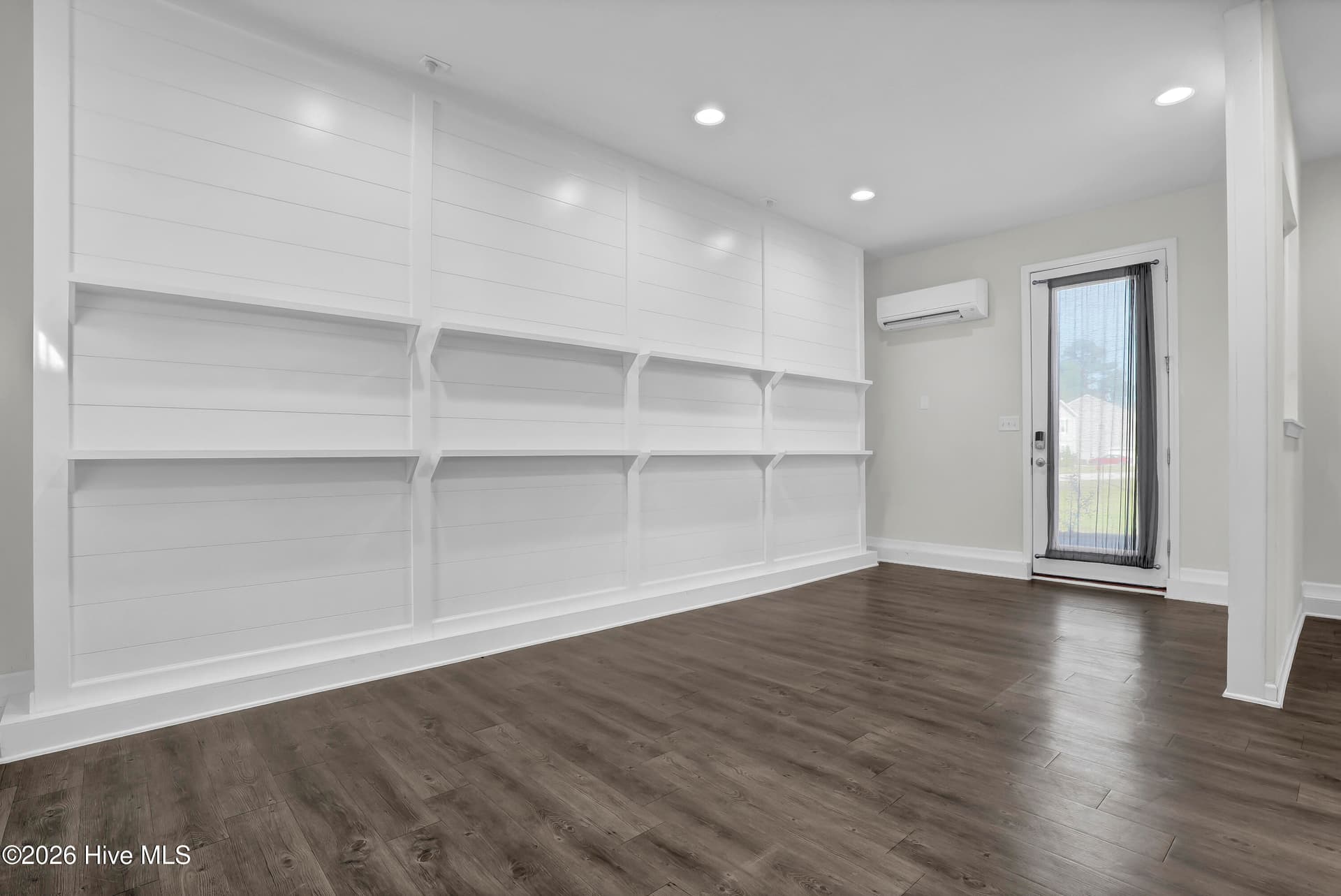 Single Family Residence at 102 Tralee Place, Holly Ridge, NC 28445, photo 18 of 71