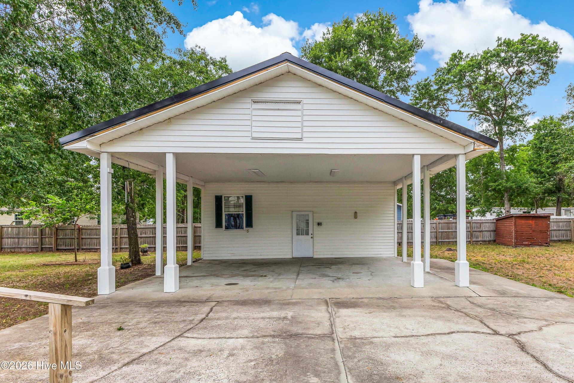Manufactured Home at 2210 Forest Drive SW, Supply, NC 28462, photo 37 of 41