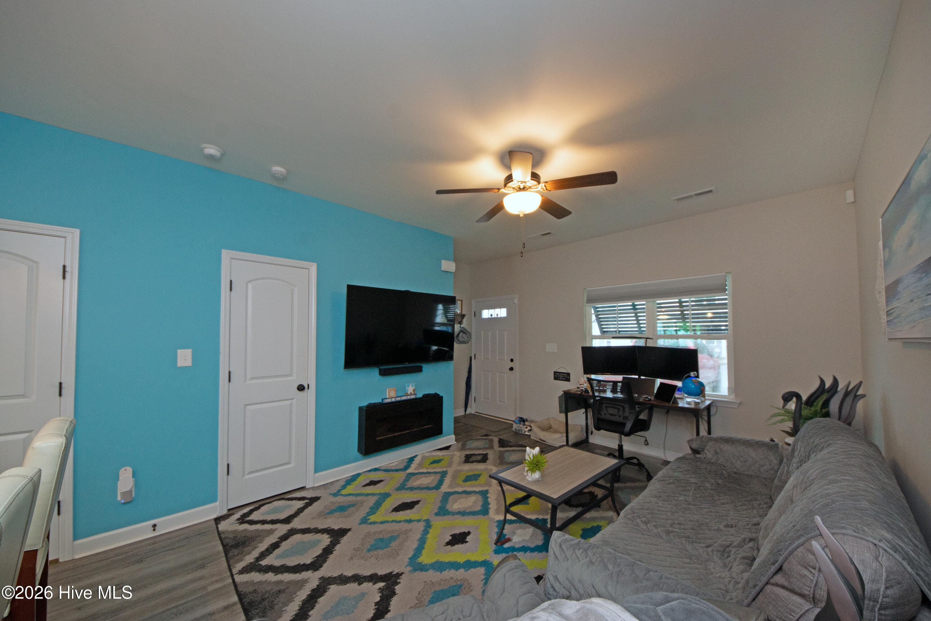 Townhouse at 7 Catalina Circle, Swansboro, NC 28584, photo 9 of 41