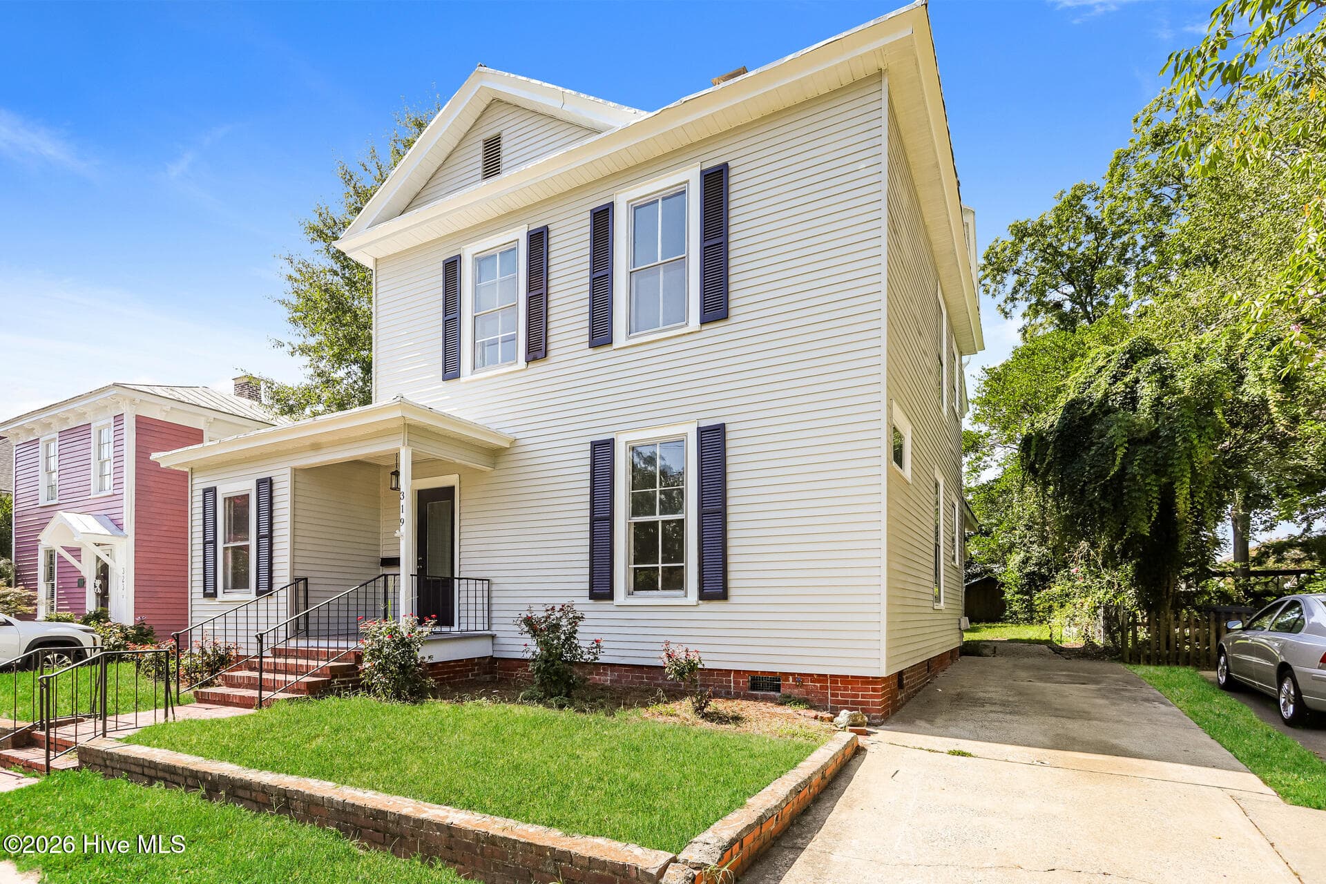 Single Family Residence at 319 E Main Street, Washington, NC 27889, photo 2 of 54