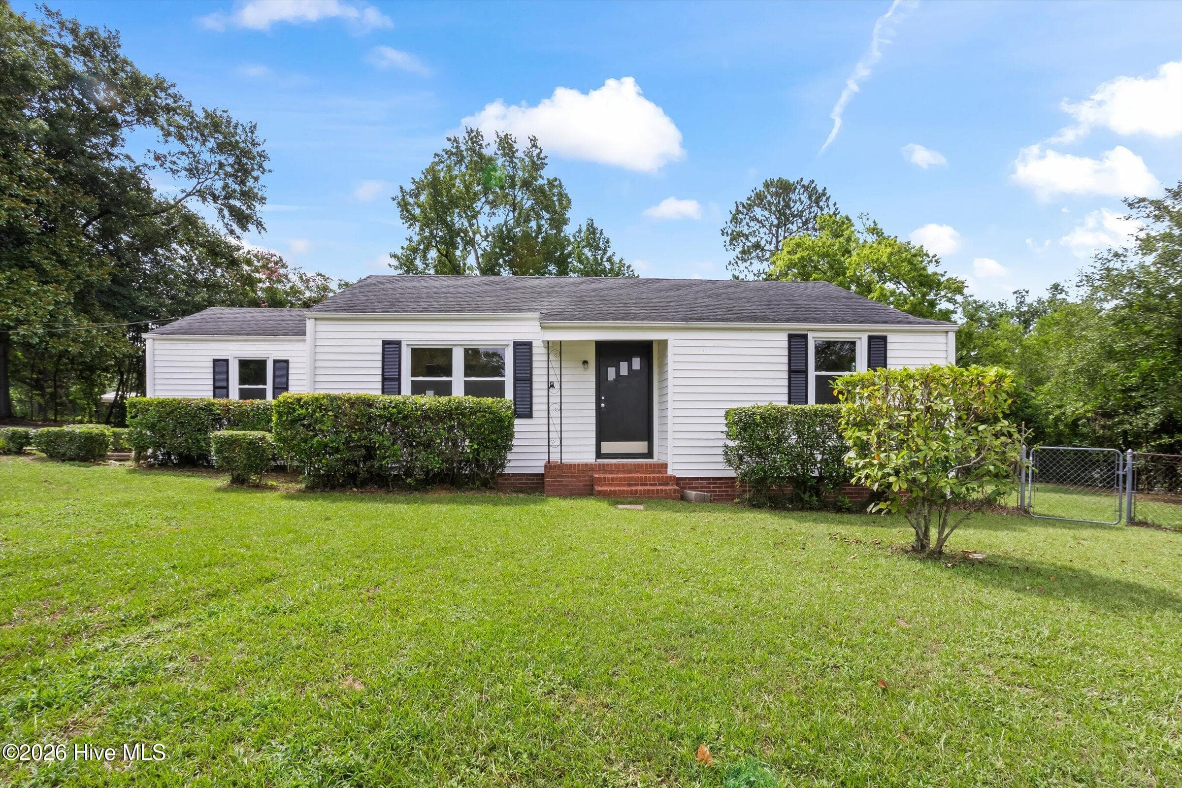 Single Family Residence at 1019 Skyview Drive, North Augusta, SC 29841, photo 3 of 45