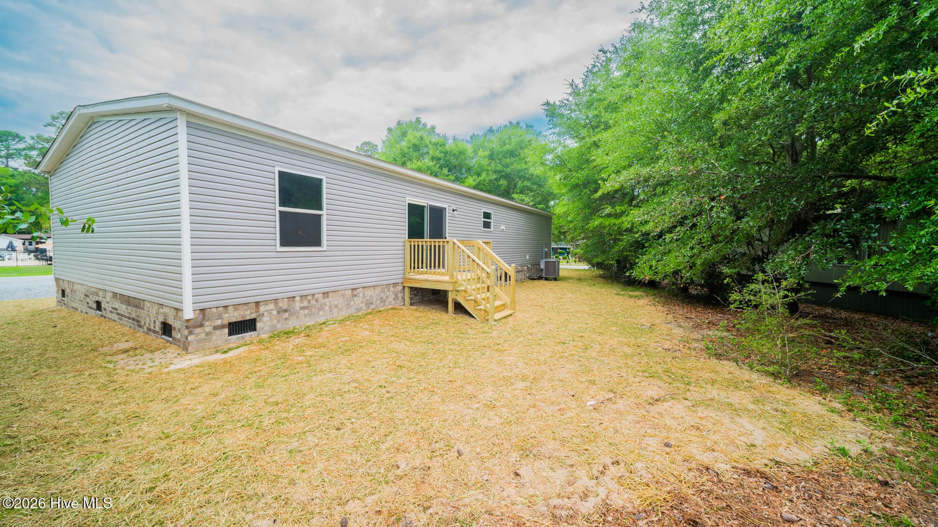 Manufactured Home at 9115 E Calabash Drive SW, Calabash, NC 28467, photo 27 of 33
