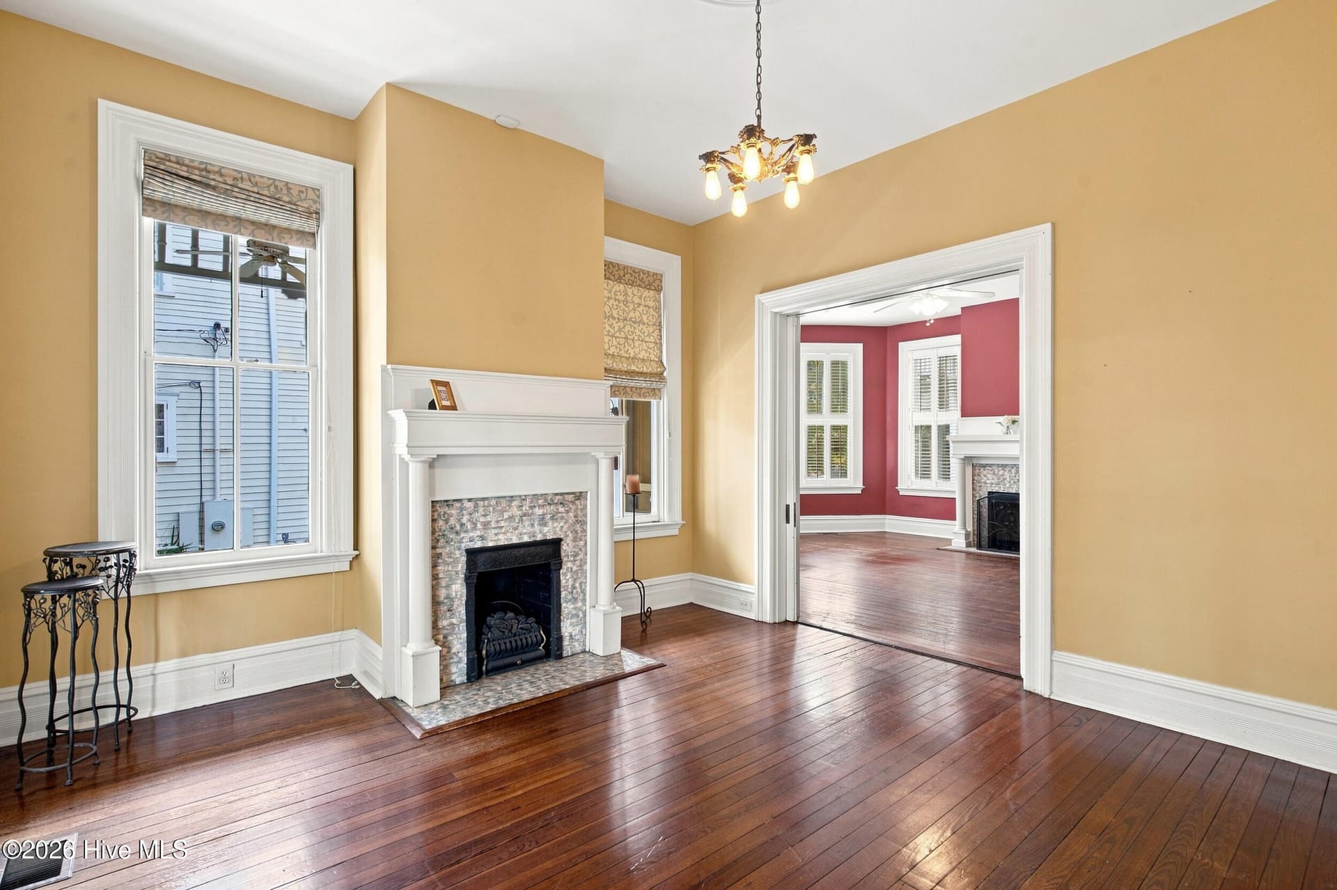 Single Family Residence at 306 S 4th Street, Wilmington, NC 28401, photo 2 of 7