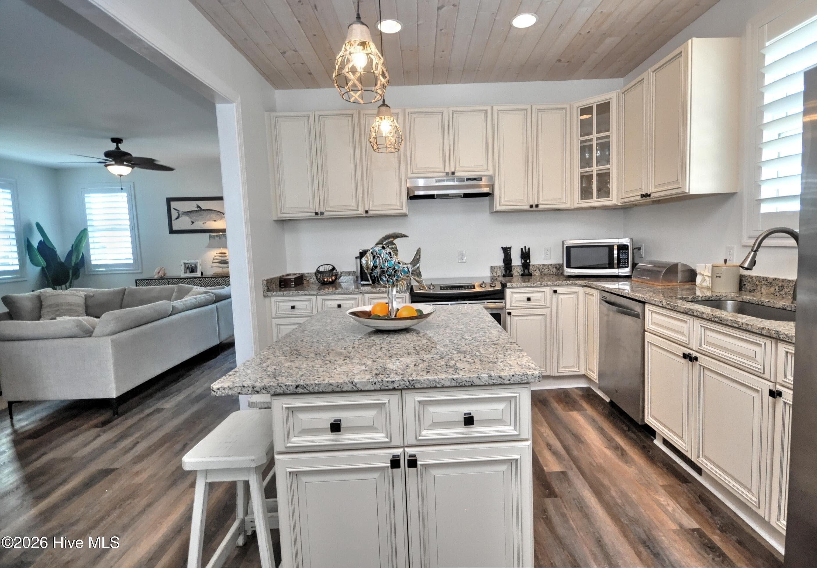 Single Family Residence at 123 W Third Street, Ocean Isle Beach, NC 28469, photo 16 of 68