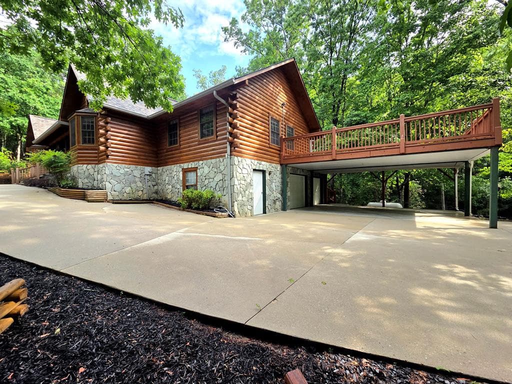 Single Family Residence at 118 Laurel Ridge Lane, Murphy, NC 28906, photo 9 of 32