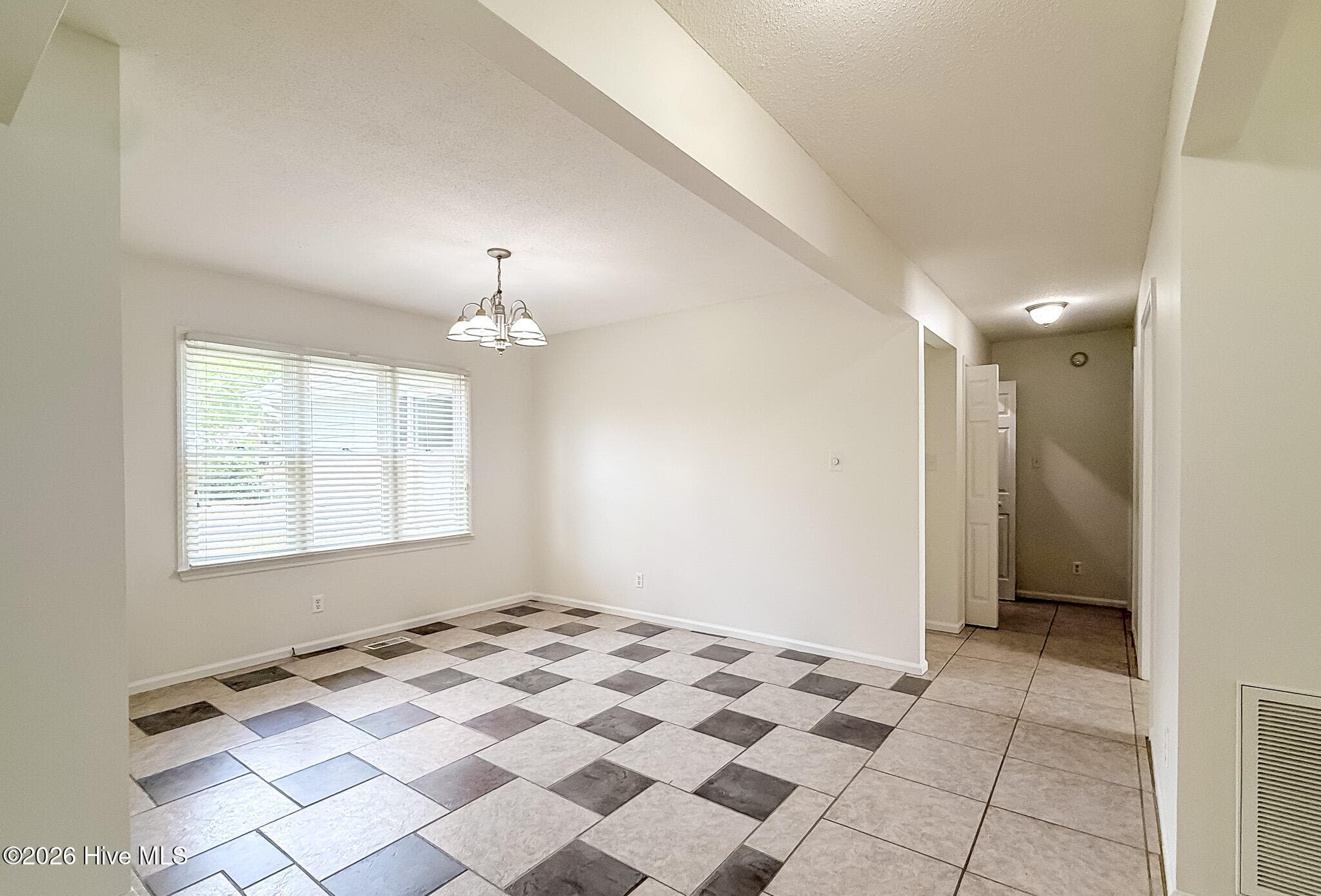 Single Family Residence at 5 Bridle Path Circle, Pinehurst, NC 28374, photo 14 of 65