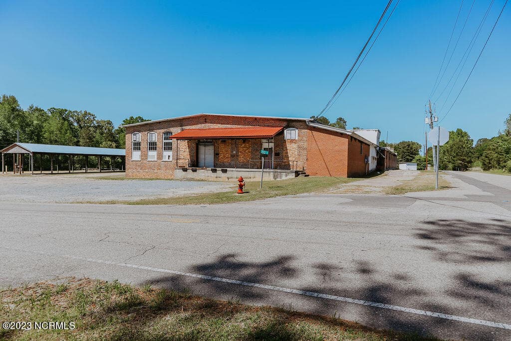 340 Seaboard Street, Vass, NC 28394