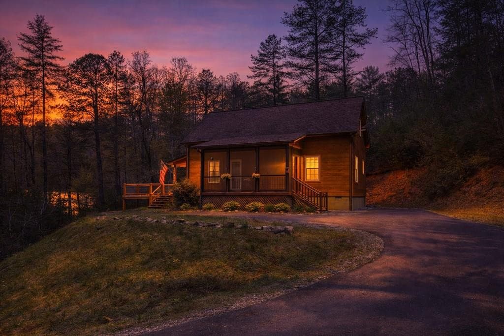Single Family Residence at 138 Hubbell Lane, Robbinsville, NC 28771, photo 2 of 63
