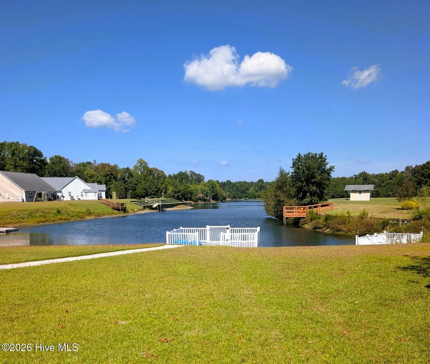 Single Family Residence at 307 Antioch Lakes Road, New Bern, NC 28560, photo 10 of 87