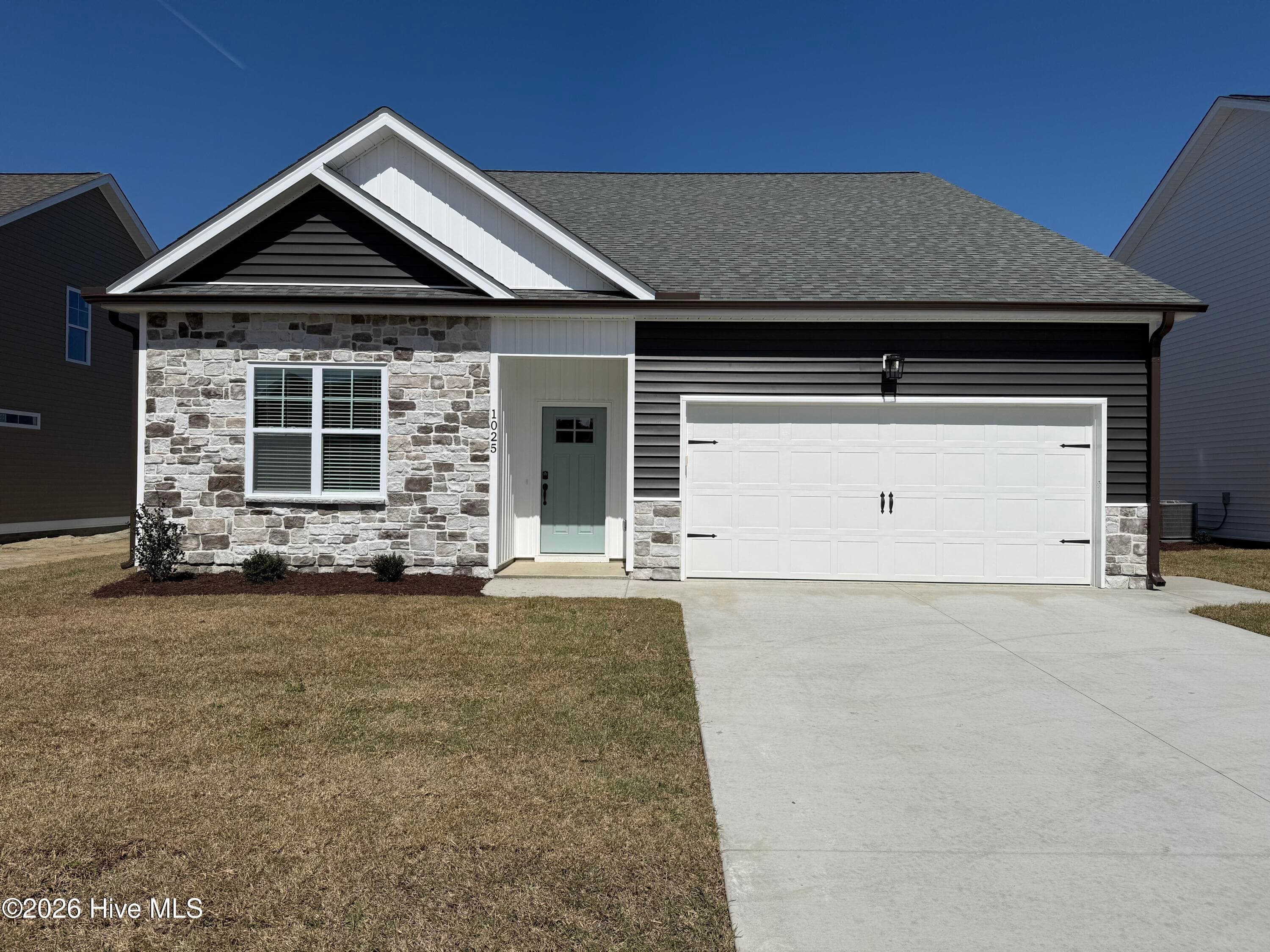 Single Family Residence at 1025 Seven Iron Drive, Ayden, NC 28513, photo 12 of 34