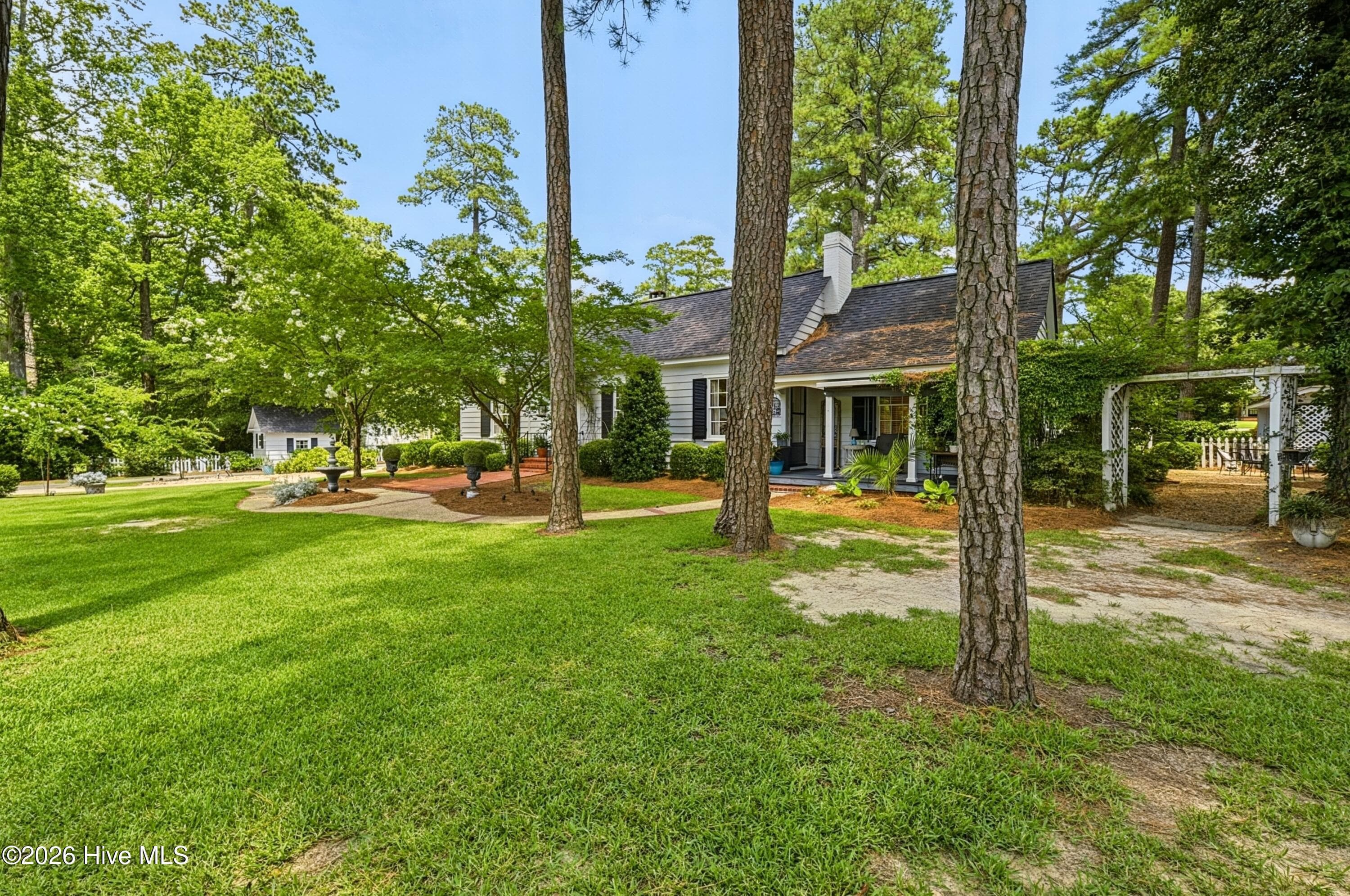 Single Family Residence at 601 Sterlingworth Street, Windsor, NC 27983, photo 9 of 67