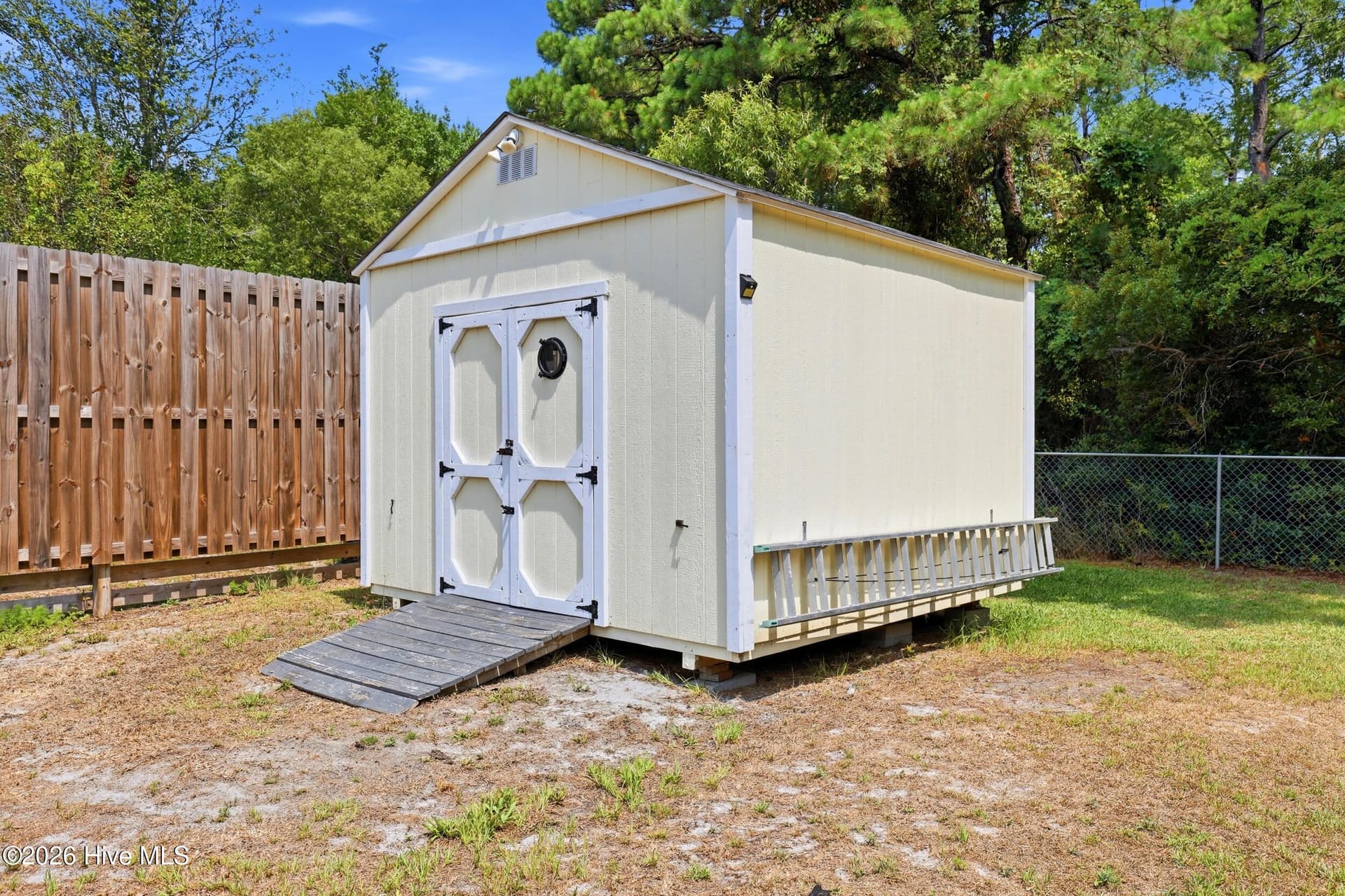 Manufactured Home at 709 Inlet Acres Drive, Wilmington, NC 28412, photo 34 of 44