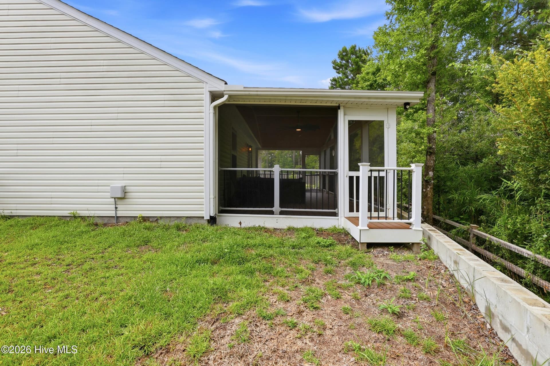 Single Family Residence at 530 Poppleton Drive, Hampstead, NC 28443, photo 41 of 61
