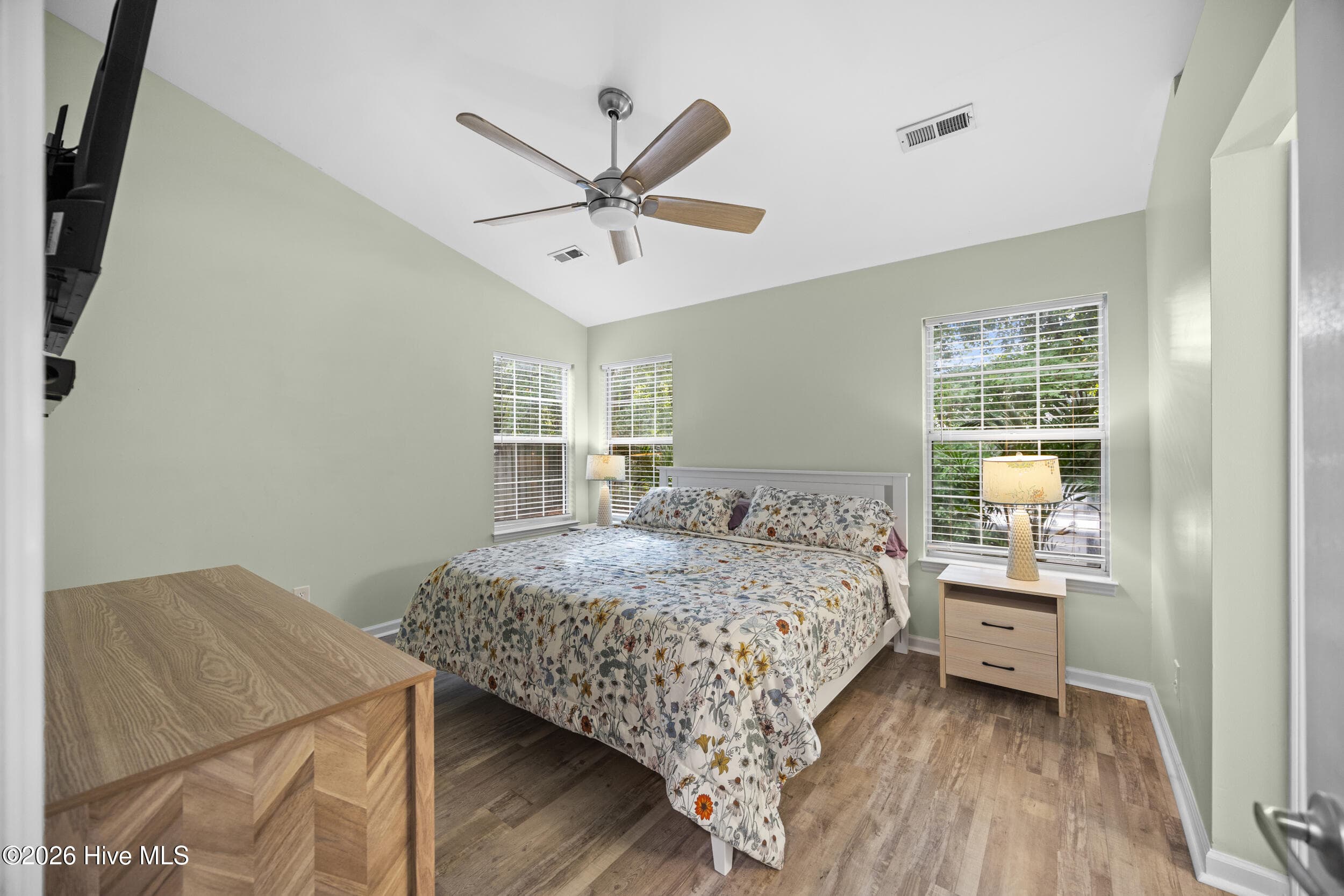 Single Family Residence at 5416 Ibis Court, Wilmington, NC 28409, photo 20 of 36