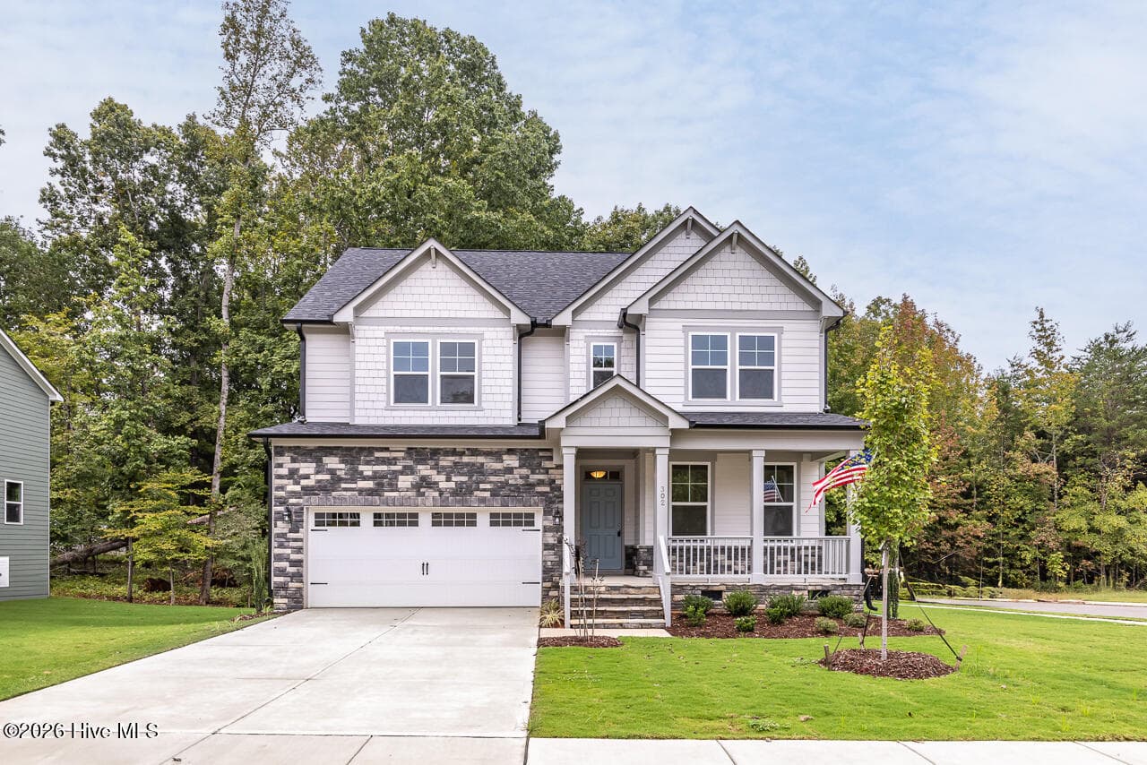 Single Family Residence at 315 Queensferry Lane, Aberdeen, NC 28315, photo 2 of 63