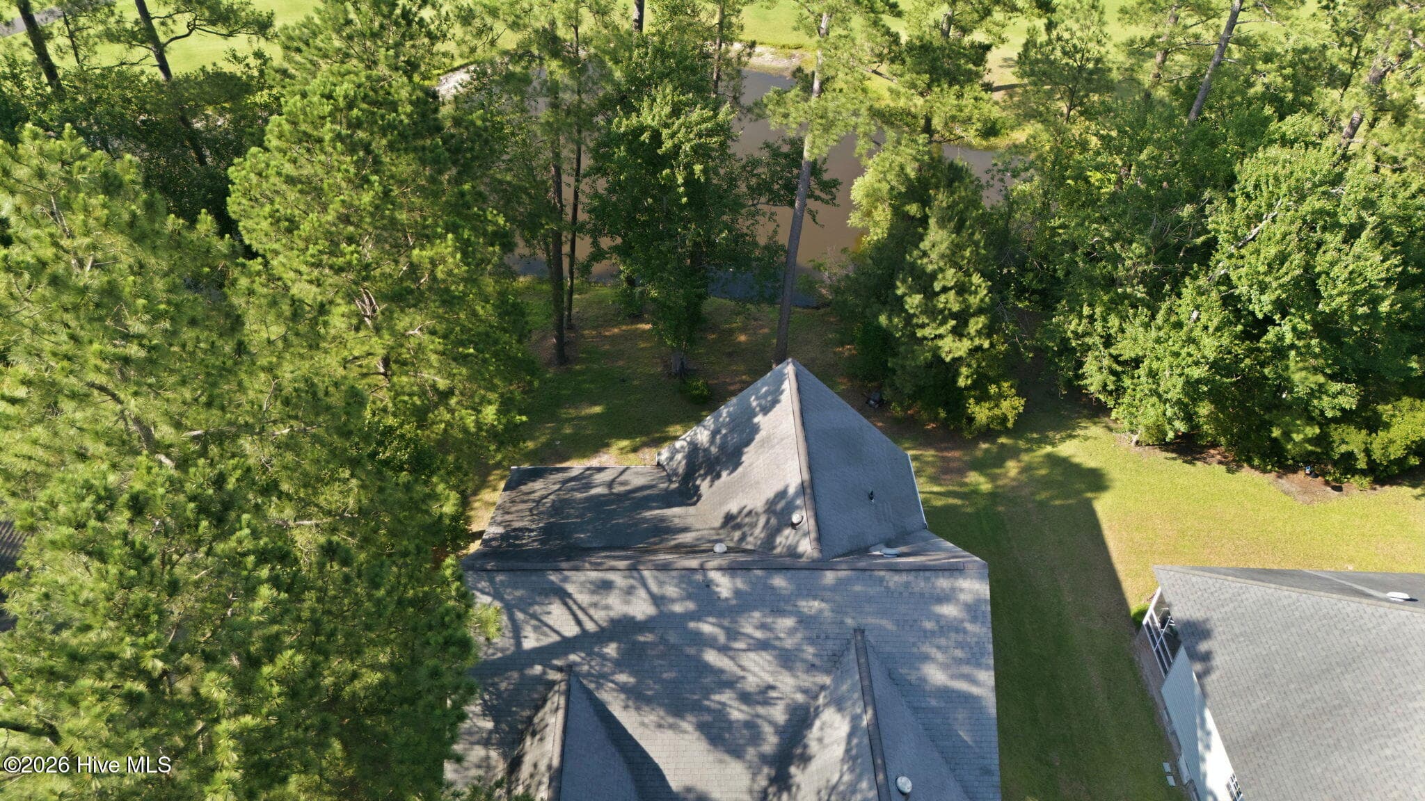 Single Family Residence at 1013 Barkentine Drive, New Bern, NC 28560, photo 2 of 6