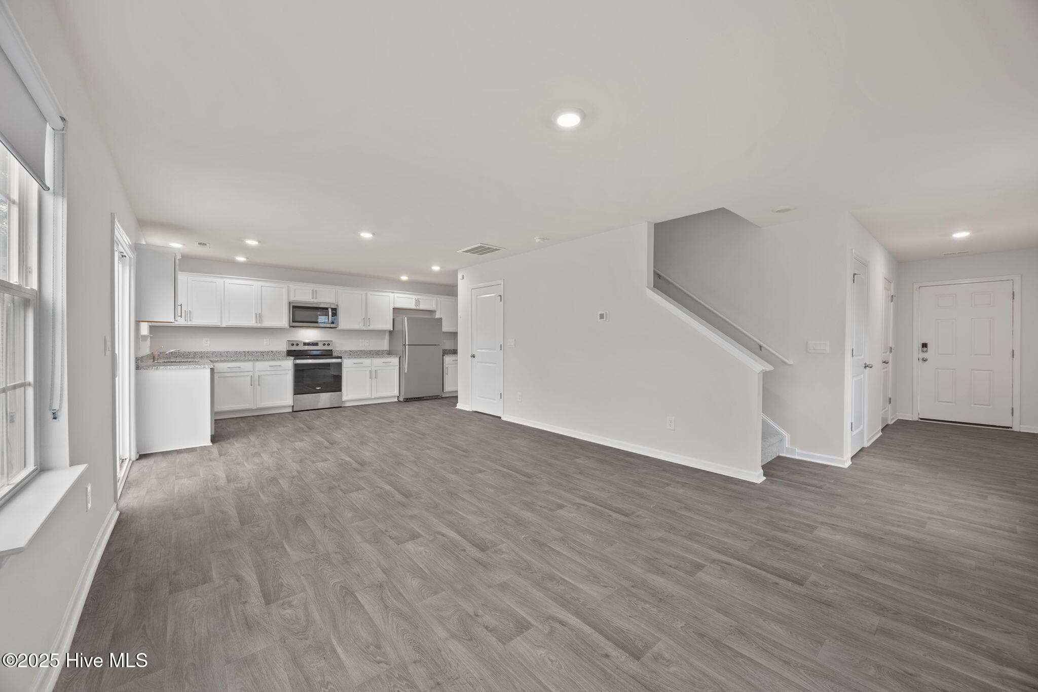 Single Family Residence at 1324 S Wilshire Court, Kinston, NC 28504, photo 12 of 53