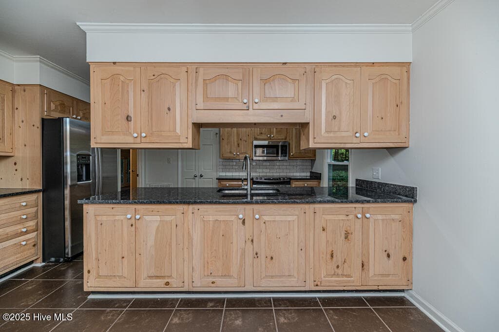 Kitchen - 828 Chatham Road, Rockingham, NC 28379