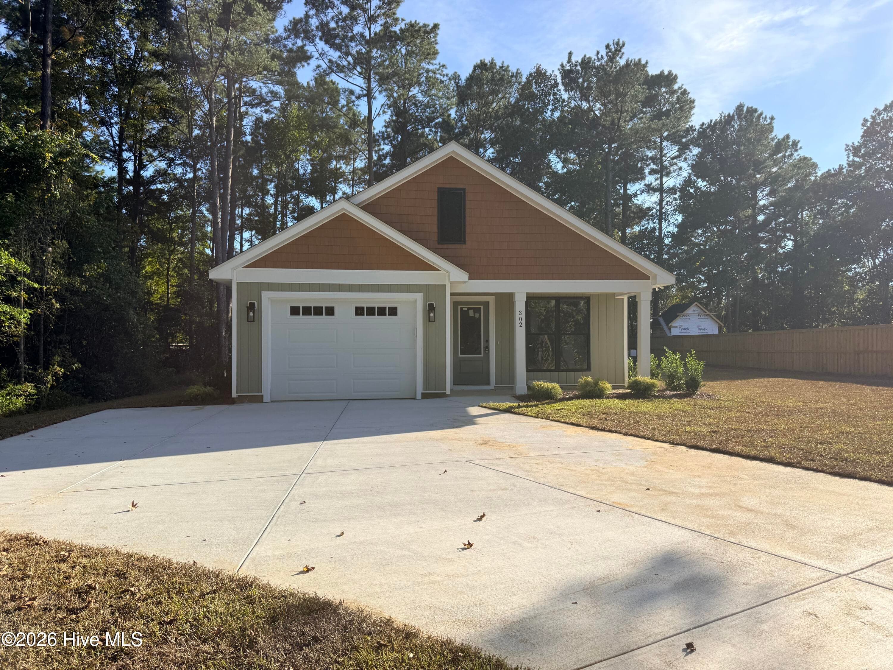 Single Family Residence at 302 Pine Court, Hampstead, NC 28443, photo 2 of 91