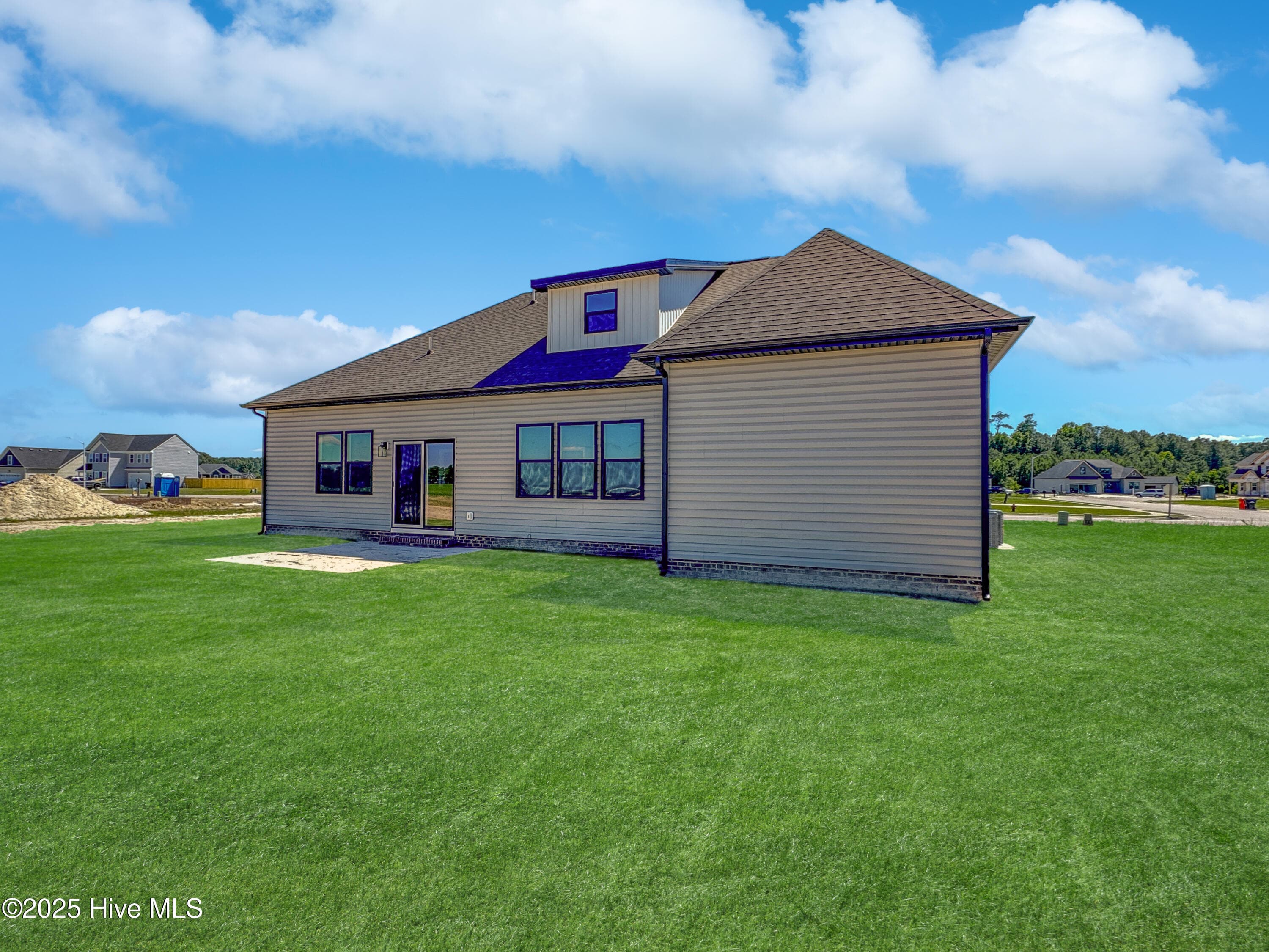 Single Family Residence at 2111 Staysail Drive, Elizabeth City, NC 27909, photo 5 of 31