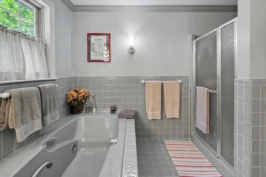 Single Family Residence at 1127 Burch Branch Road, Hiawassee, GA 30546, photo 2 of 6