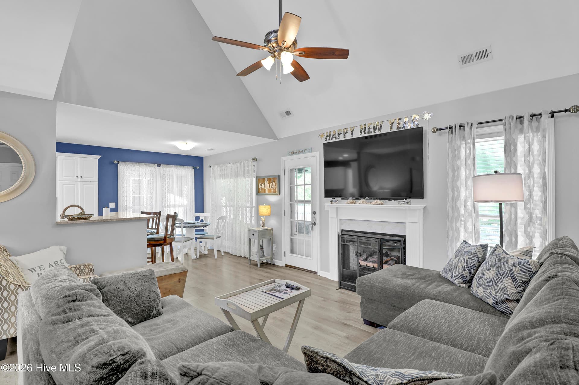 Single Family Residence at 1124 Mill Run Road, Sneads Ferry, NC 28460, photo 10 of 41