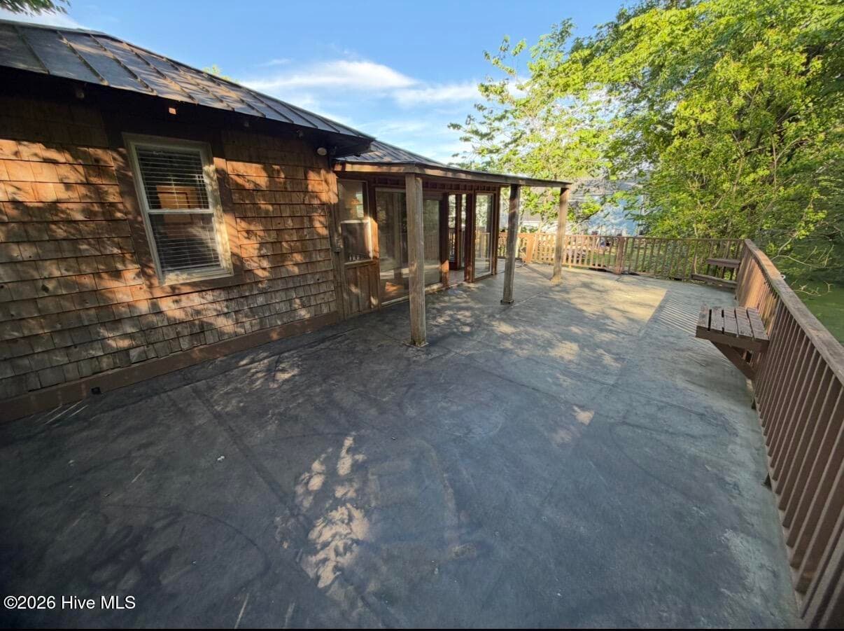 upstairs back deck - 2704 Waccamaw Shores Road, Lake Waccamaw, NC 28450