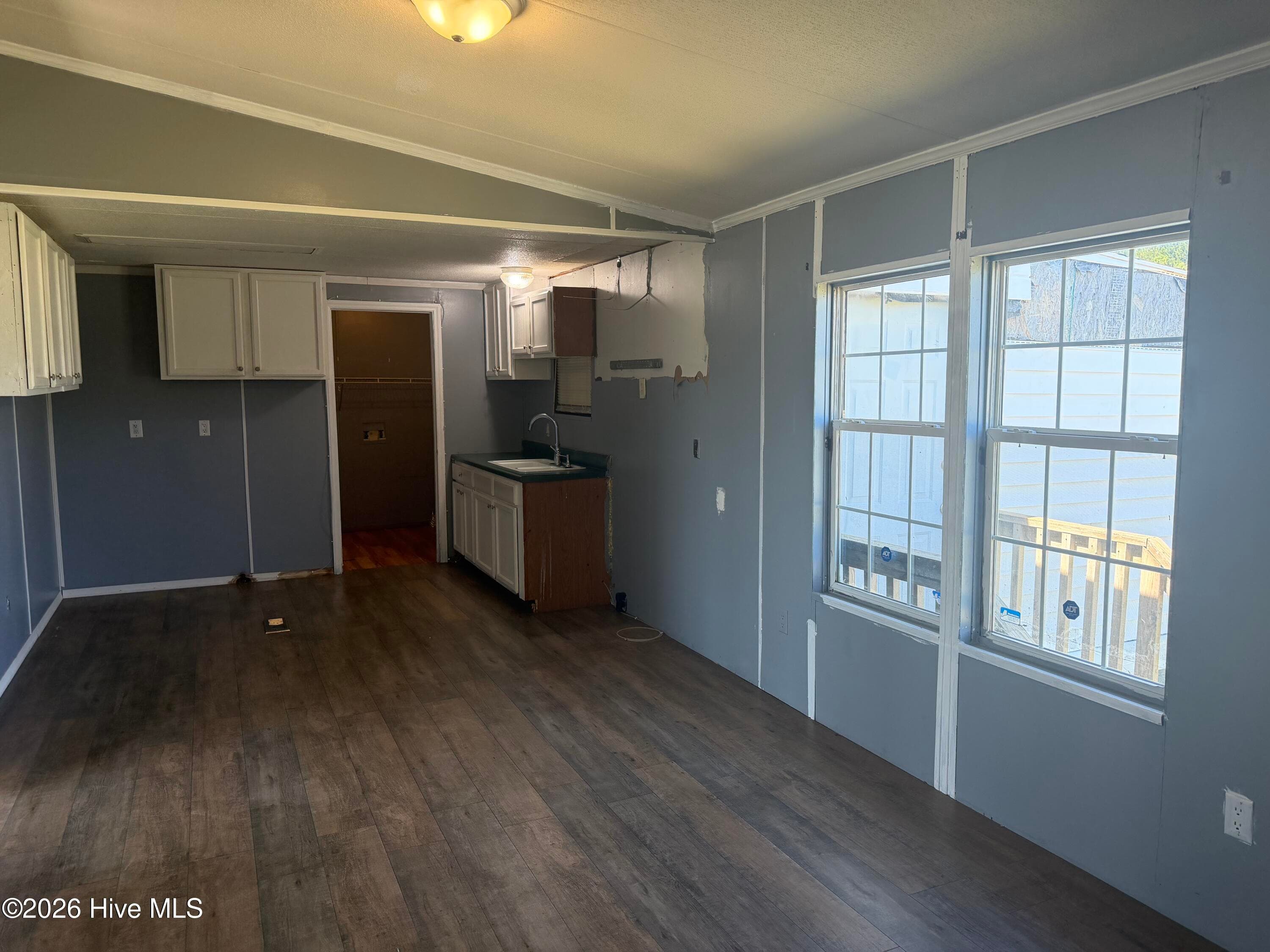 Manufactured Home at 2976 Bynum Farm Road, Pinetops, NC 27864, photo 10 of 23