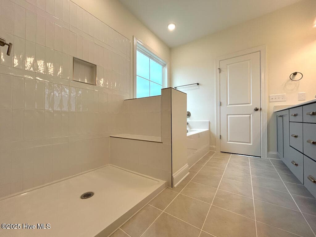 SIMILAR PHOTO - 818 Tupelo Tree Drive, Hubert, NC 28539
