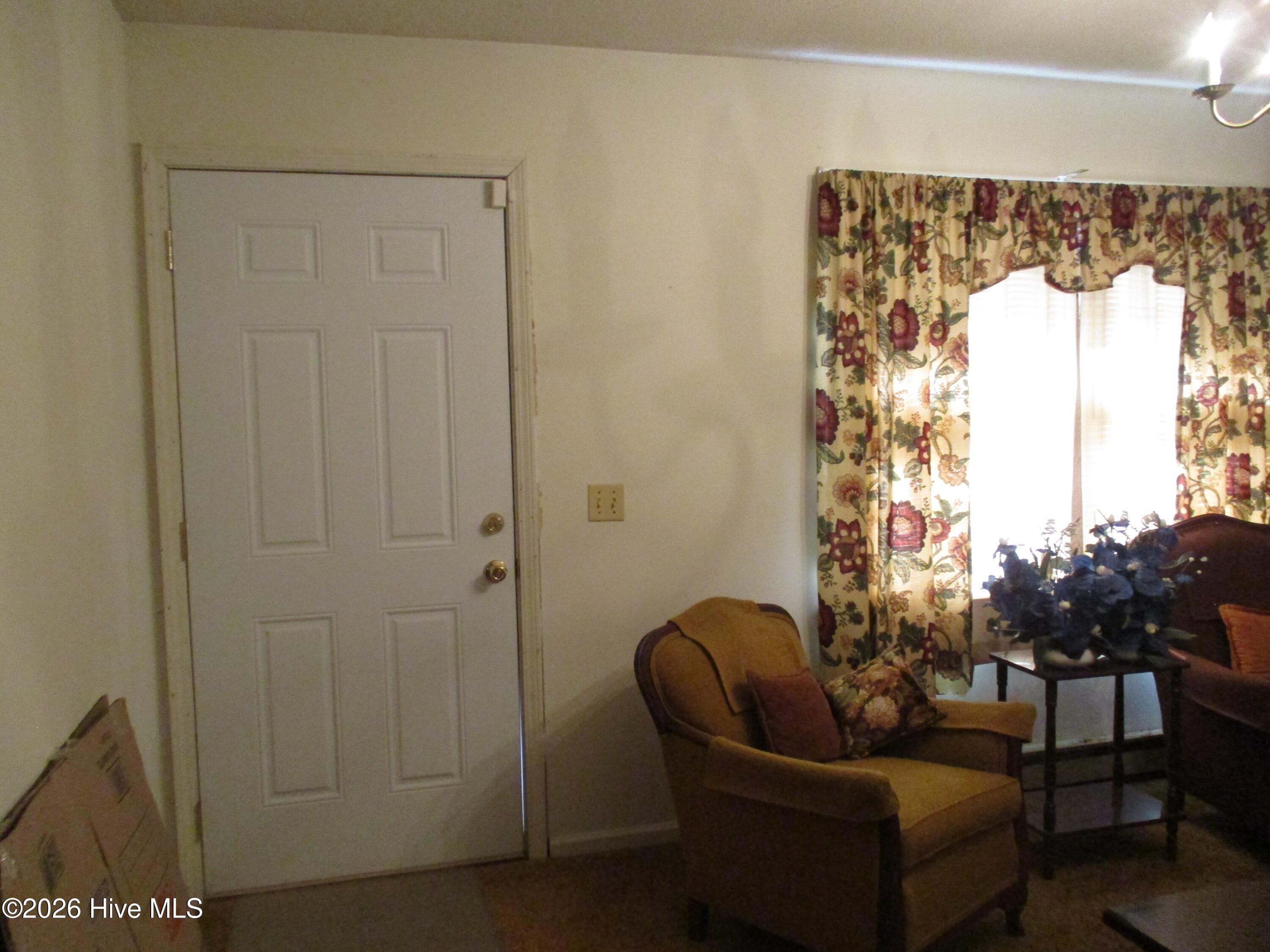 Living Room 1 - 3344 Neuse Road, Kinston, NC 28501