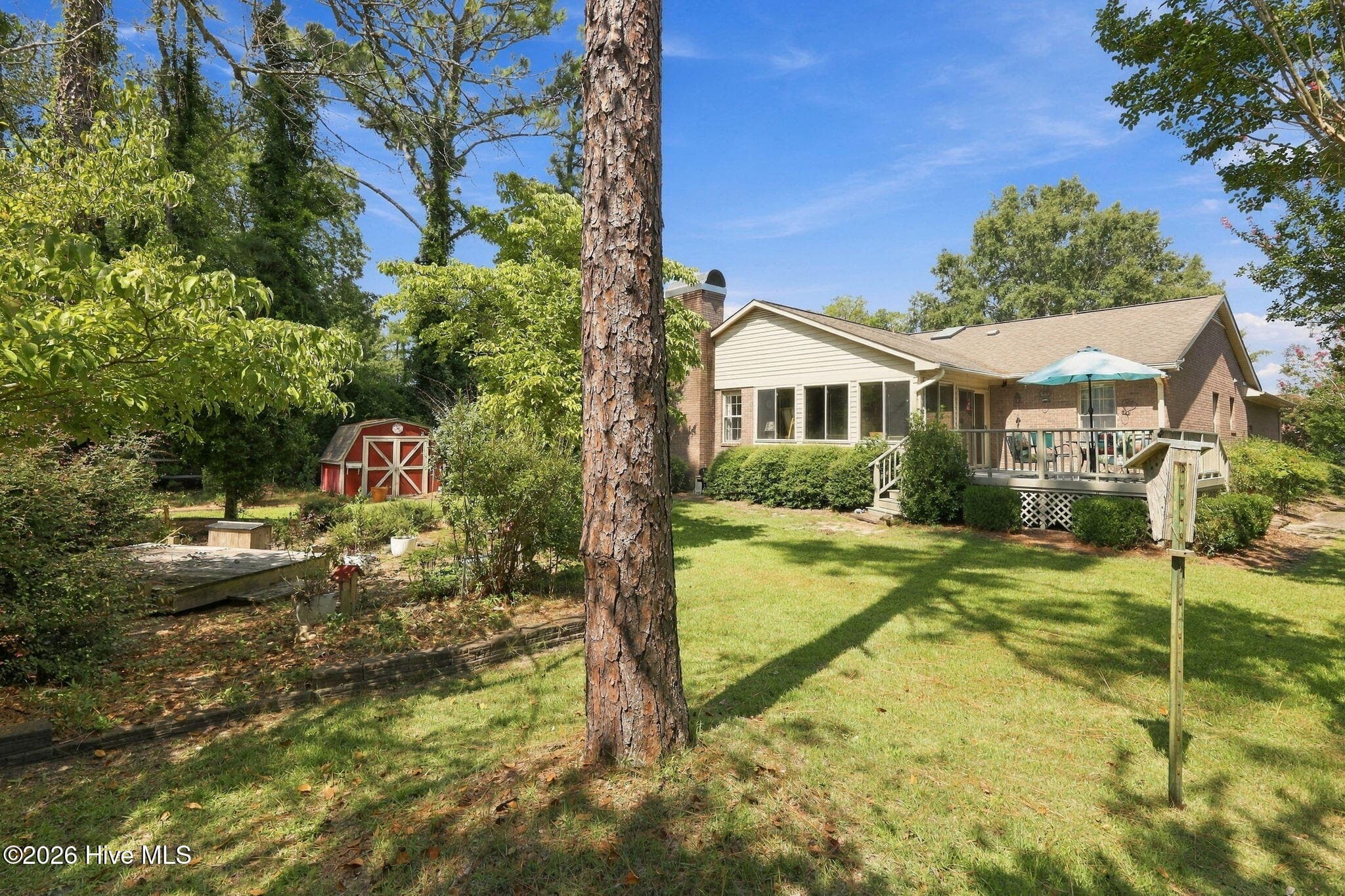 Single Family Residence at 5914 Santo Domingo Court, New Bern, NC 28560, photo 13 of 81