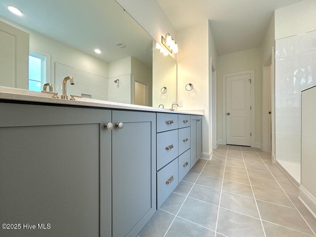 SIMILAR PHOTO - 818 Tupelo Tree Drive, Hubert, NC 28539