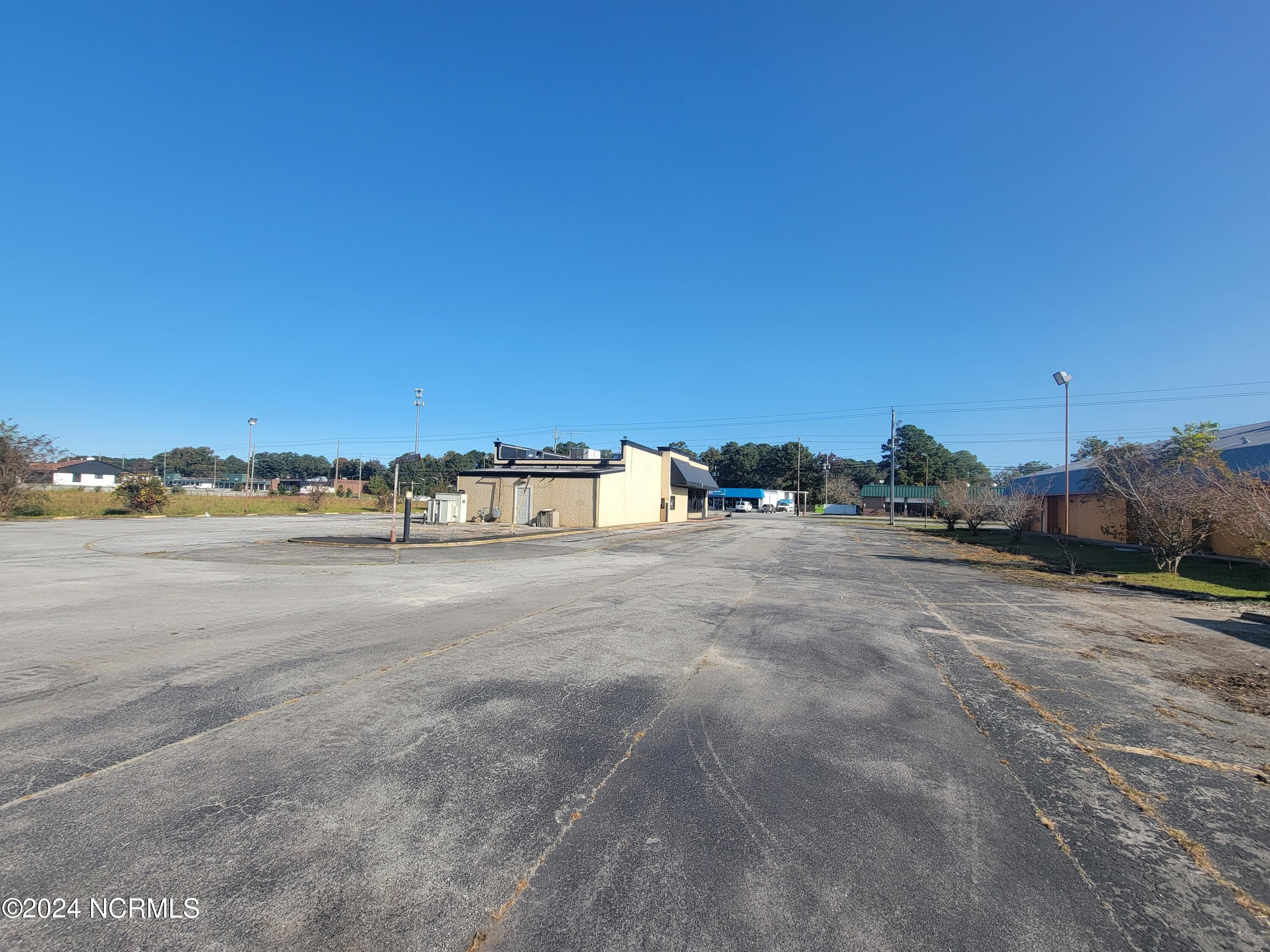 Improved at 2405 Neuse Boulevard, New Bern, NC 28562, photo 5 of 20