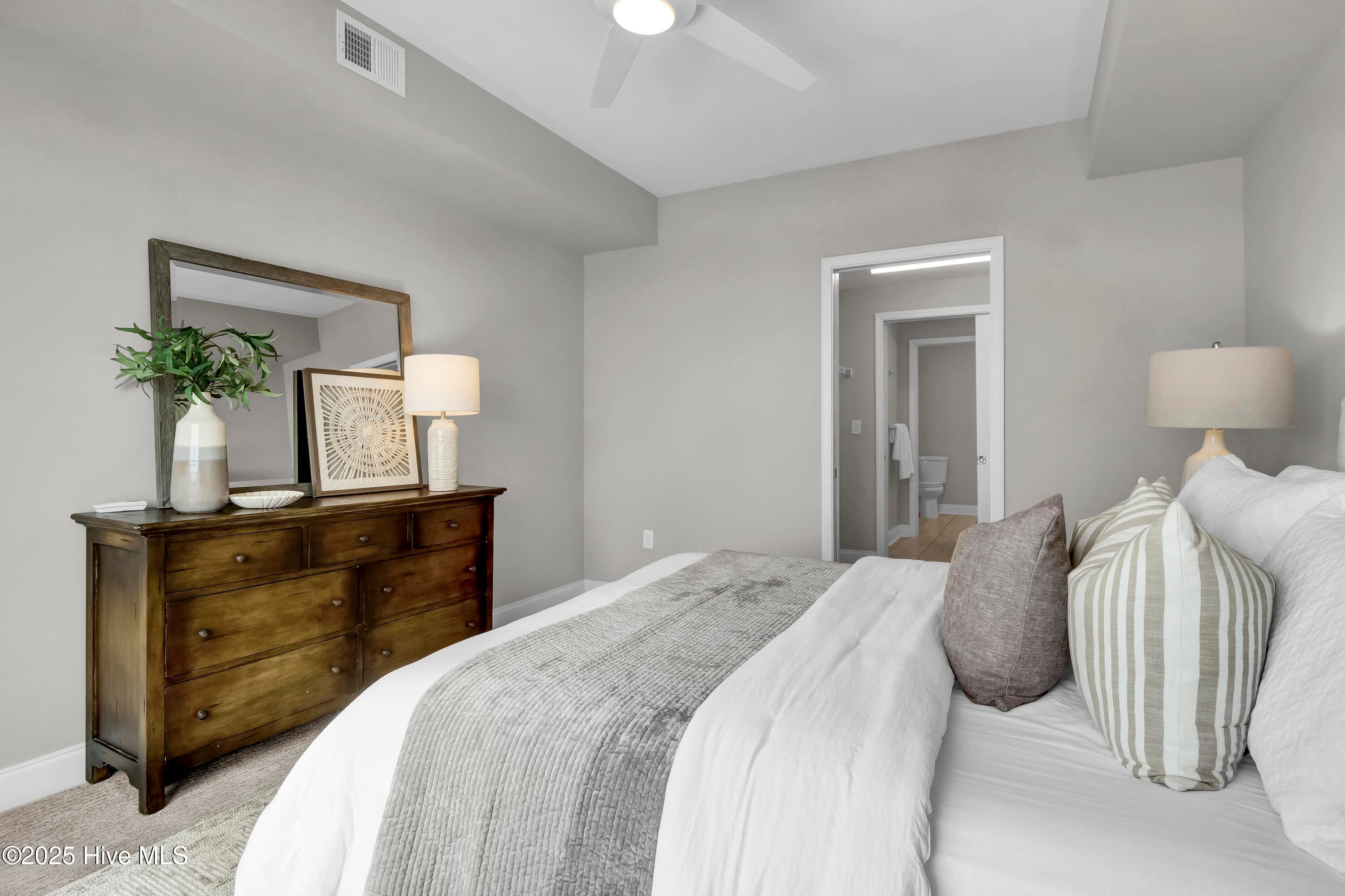 Condominium at 14 Grace Street 1216, Wilmington, NC 28401, photo 17 of 33