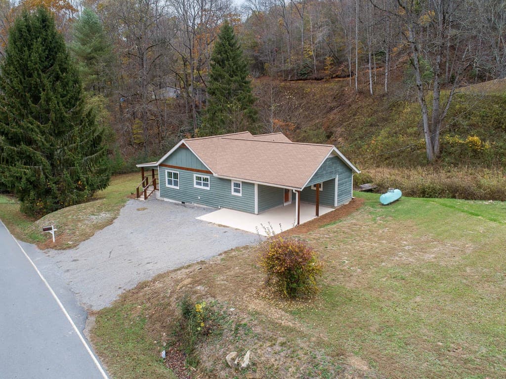 Single Family Residence at 5107 Boiling Springs Road, Murphy, NC 28906, photo 33 of 41