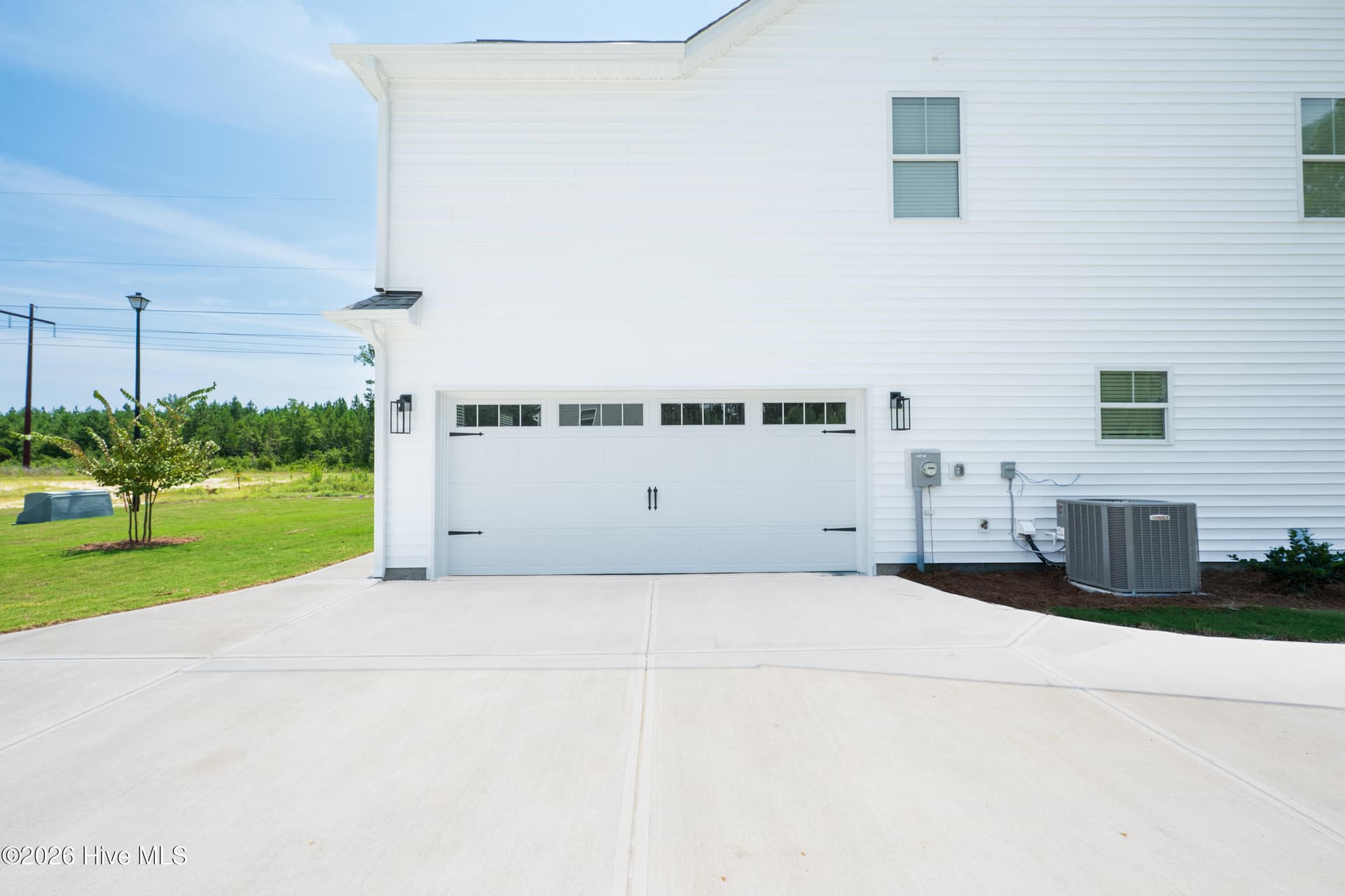 Single Family Residence at 164 Huxley Terrace, Hampstead, NC 28443, photo 3 of 29