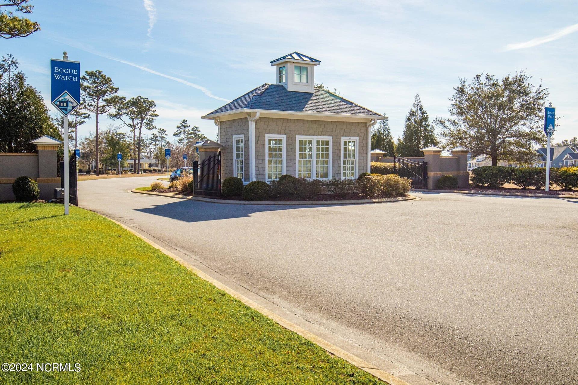 Gated Entry - 407 Cutter Way, Newport, NC 28570