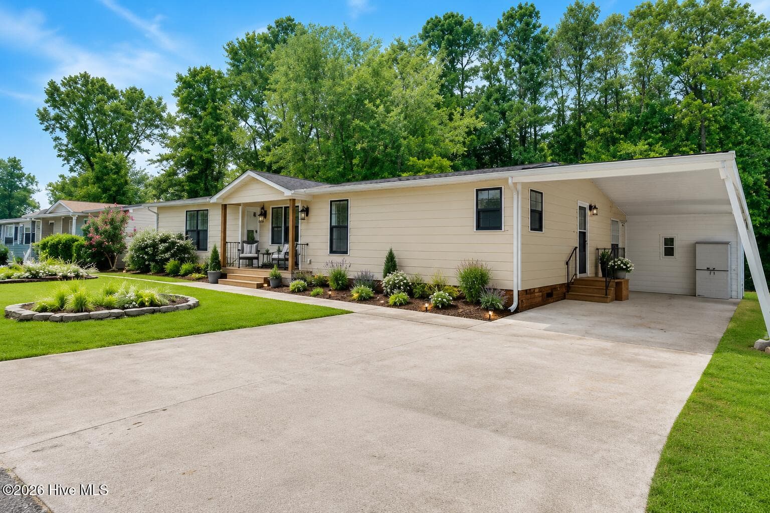 Manufactured Home at 4763 Wymberly Drive, Martinez, GA 30907, photo 2 of 16