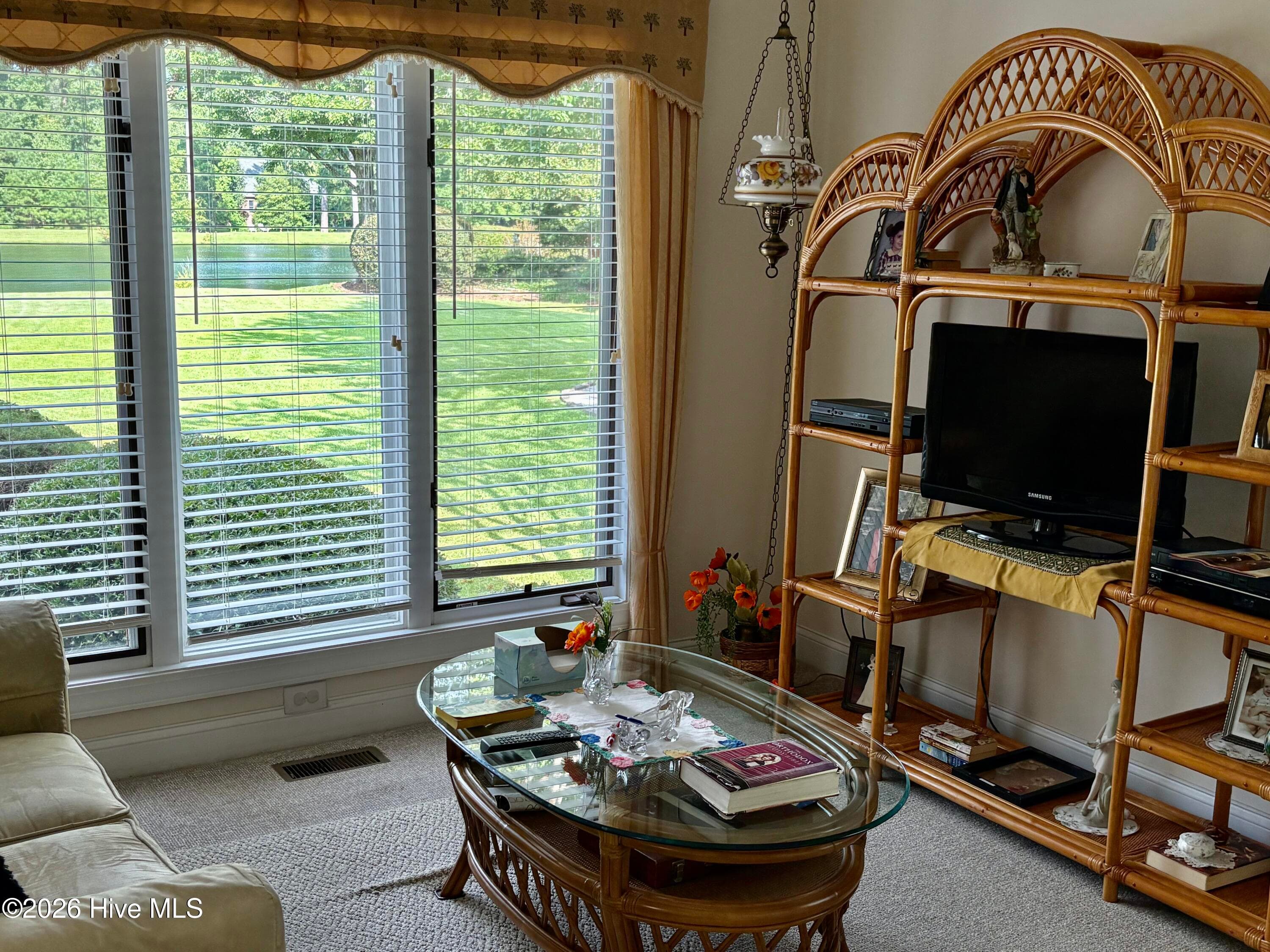 used as a den - 112 Geneva Road, New Bern, NC 28562