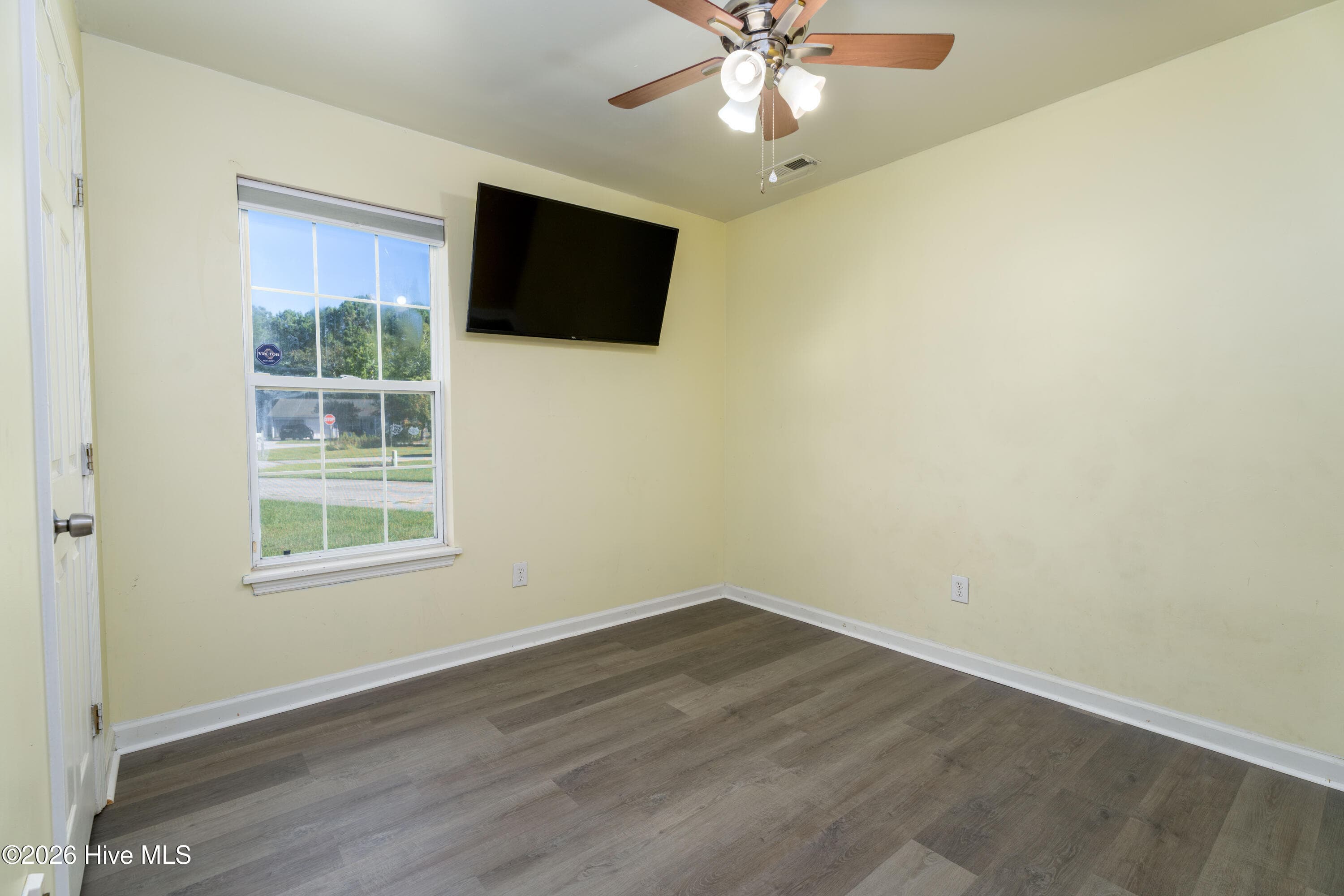 Single Family Residence at 405 Chaps Court, Jacksonville, NC 28546, photo 41 of 71