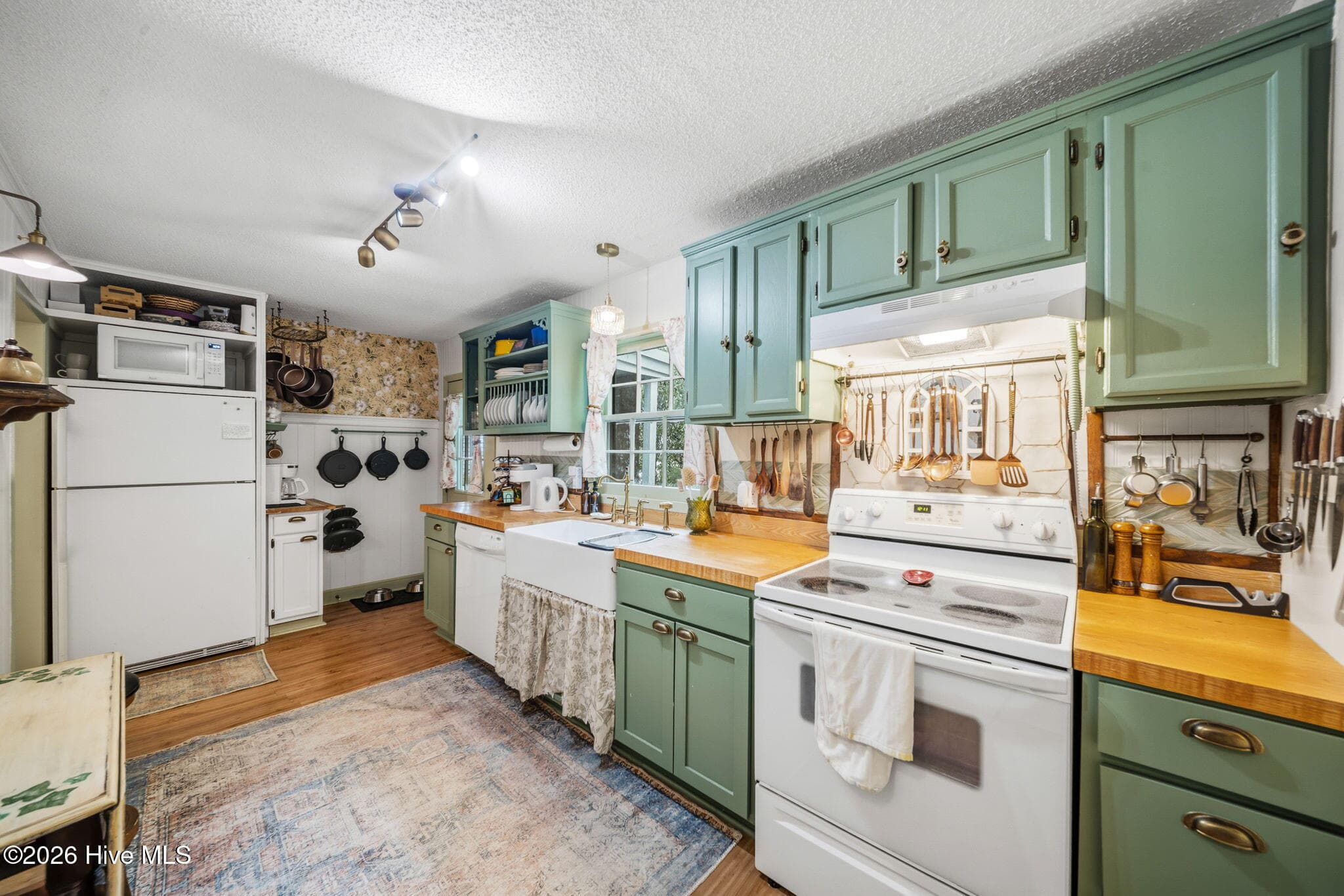 Triplex at 418 Campbell Street, Wilmington, NC 28401, photo 12 of 59