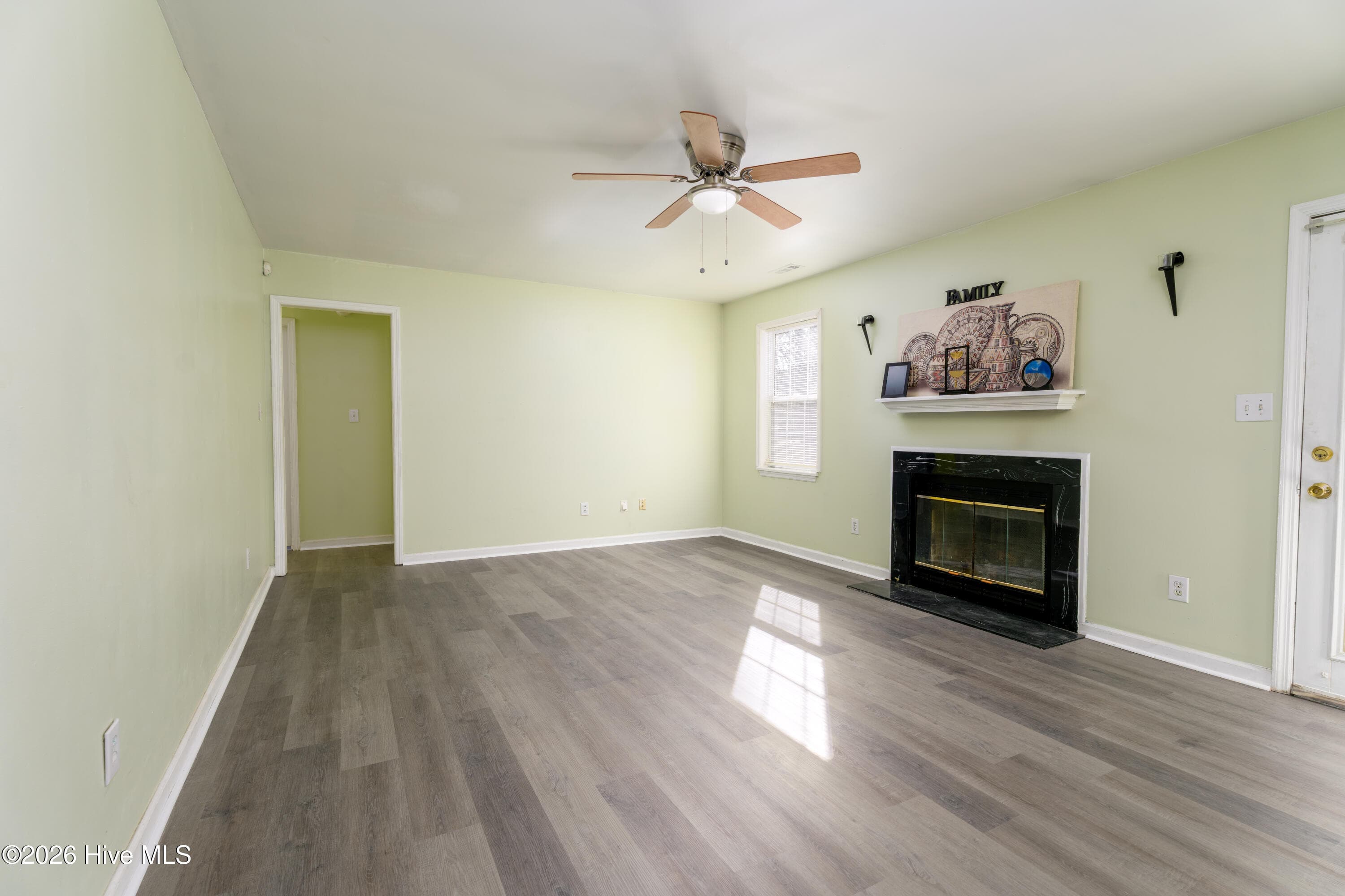 Single Family Residence at 405 Chaps Court, Jacksonville, NC 28546, photo 19 of 71
