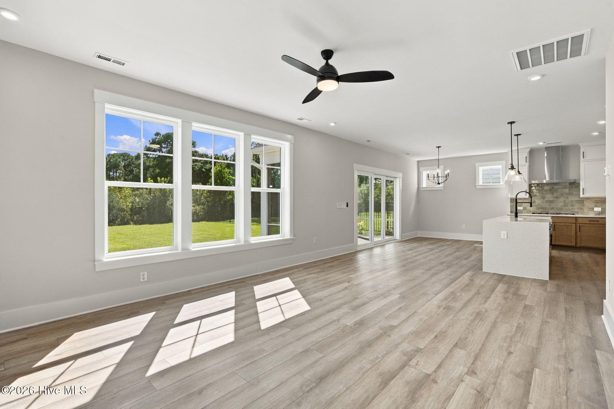 Single Family Residence at 1016 Fawn Valley Way, Wilmington, NC 28409, photo 13 of 42
