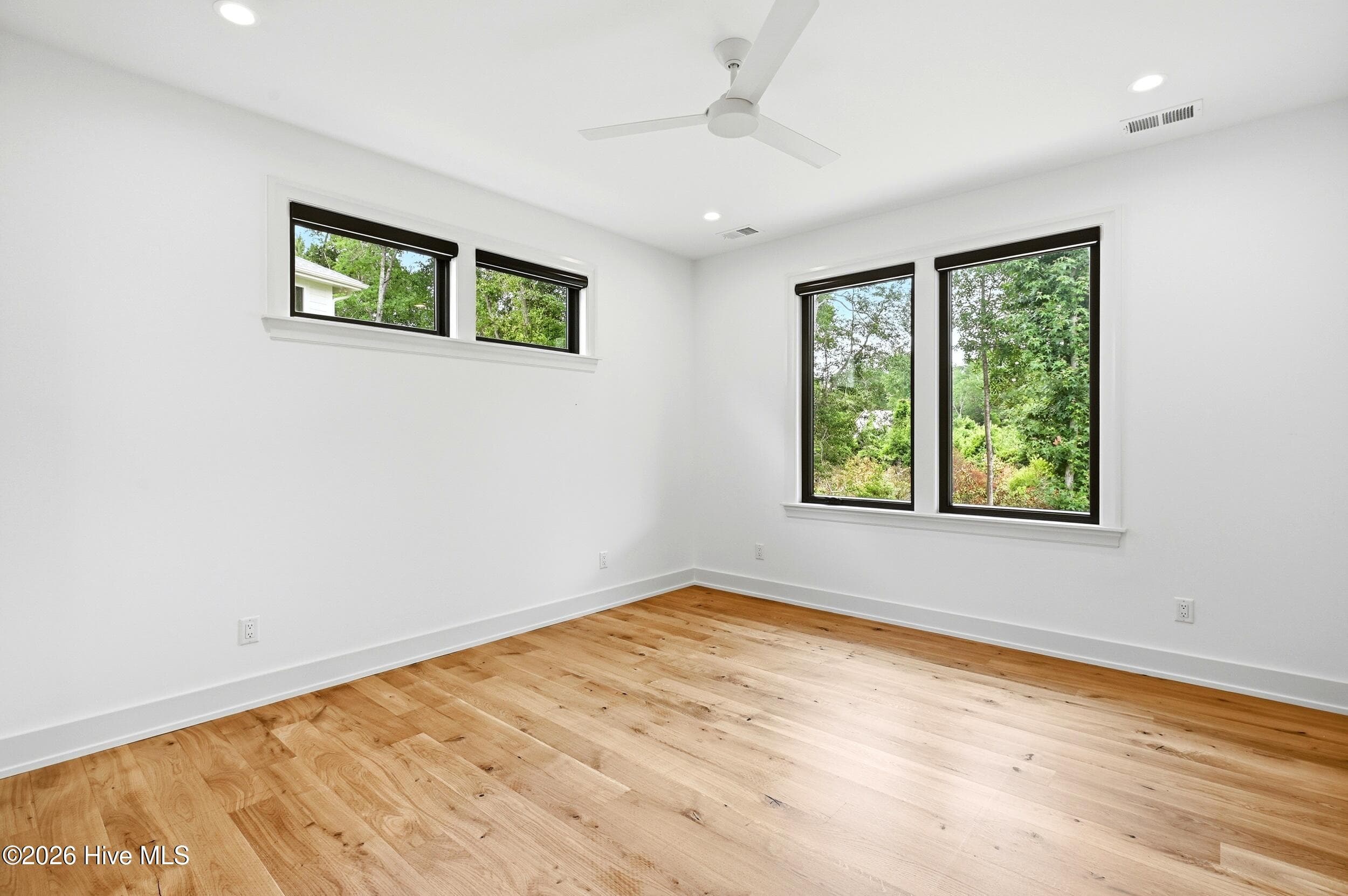 Single Family Residence at 1636 Osprey Cove Court, Wilmington, NC 28401, photo 20 of 106
