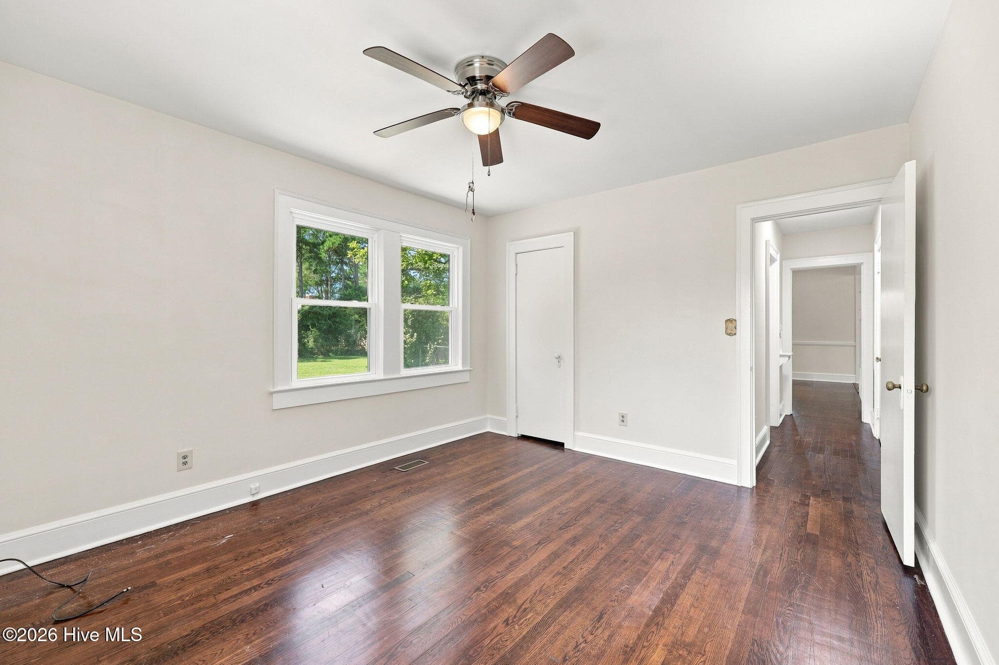 Single Family Residence at 301 W 15th Street, Washington, NC 27889, photo 15 of 31