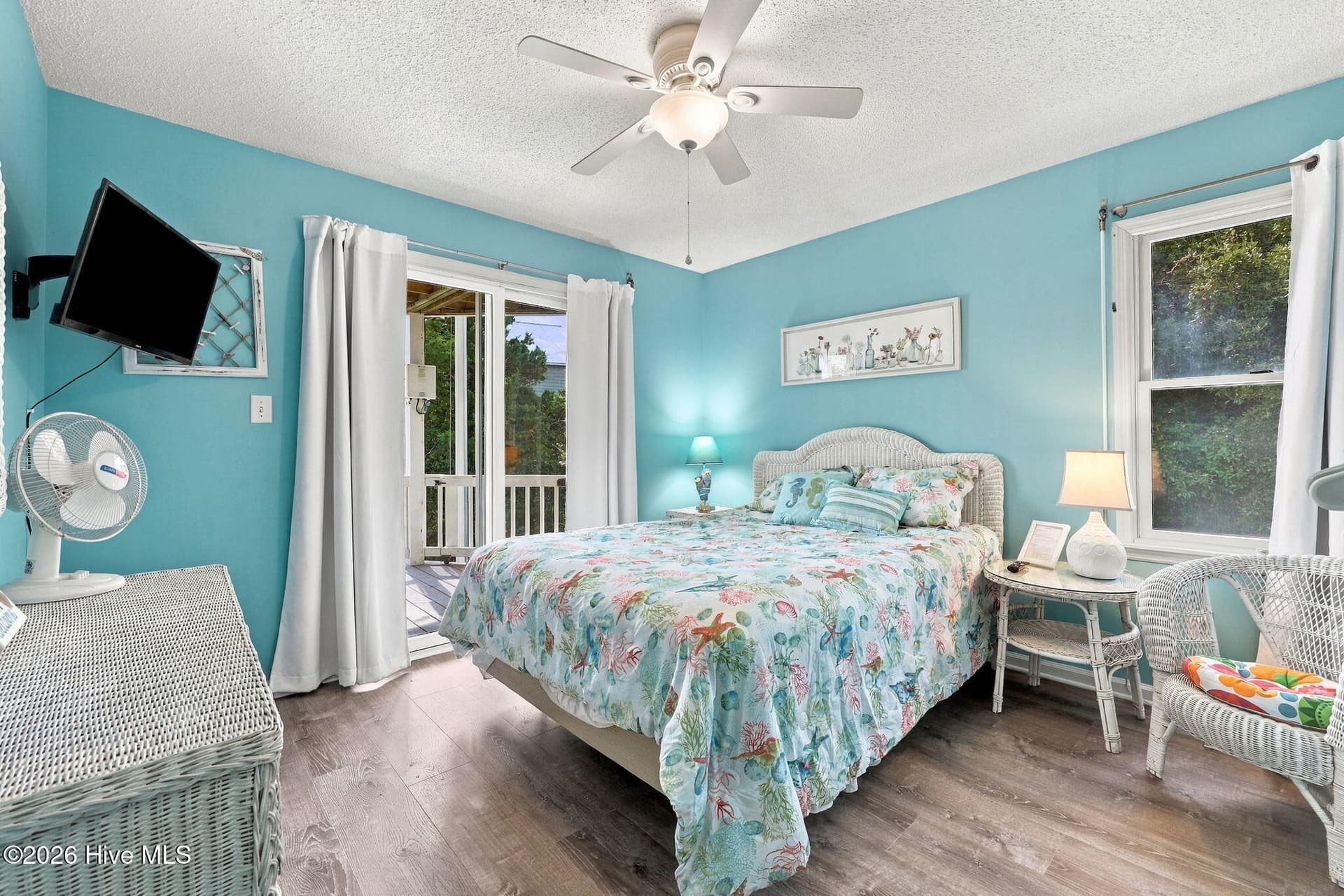 Single Family Residence at 104 Howe Street, Emerald Isle, NC 28594, photo 22 of 44