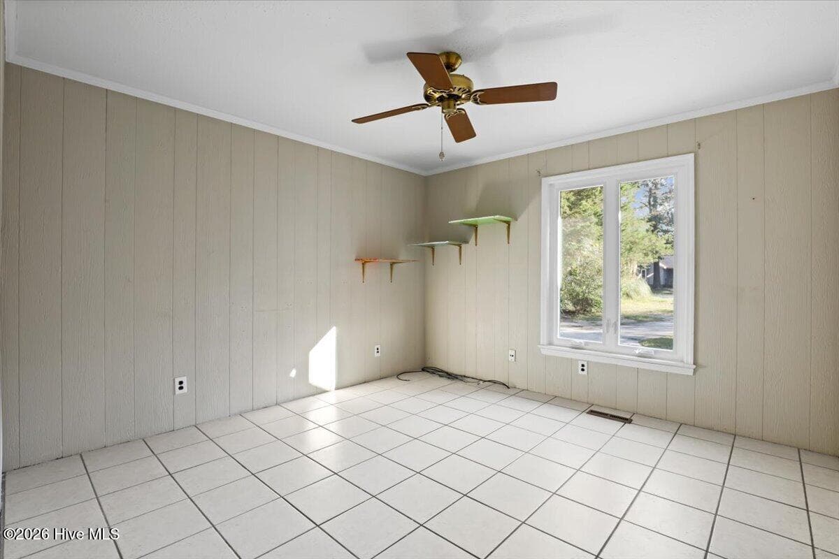 SPACIOUS ROOM DOWNSTAIRS COULD BE USED AS PRIMARY OR GUEST ROOM. - 105 Pinehaven Court, Goldsboro, NC 27534