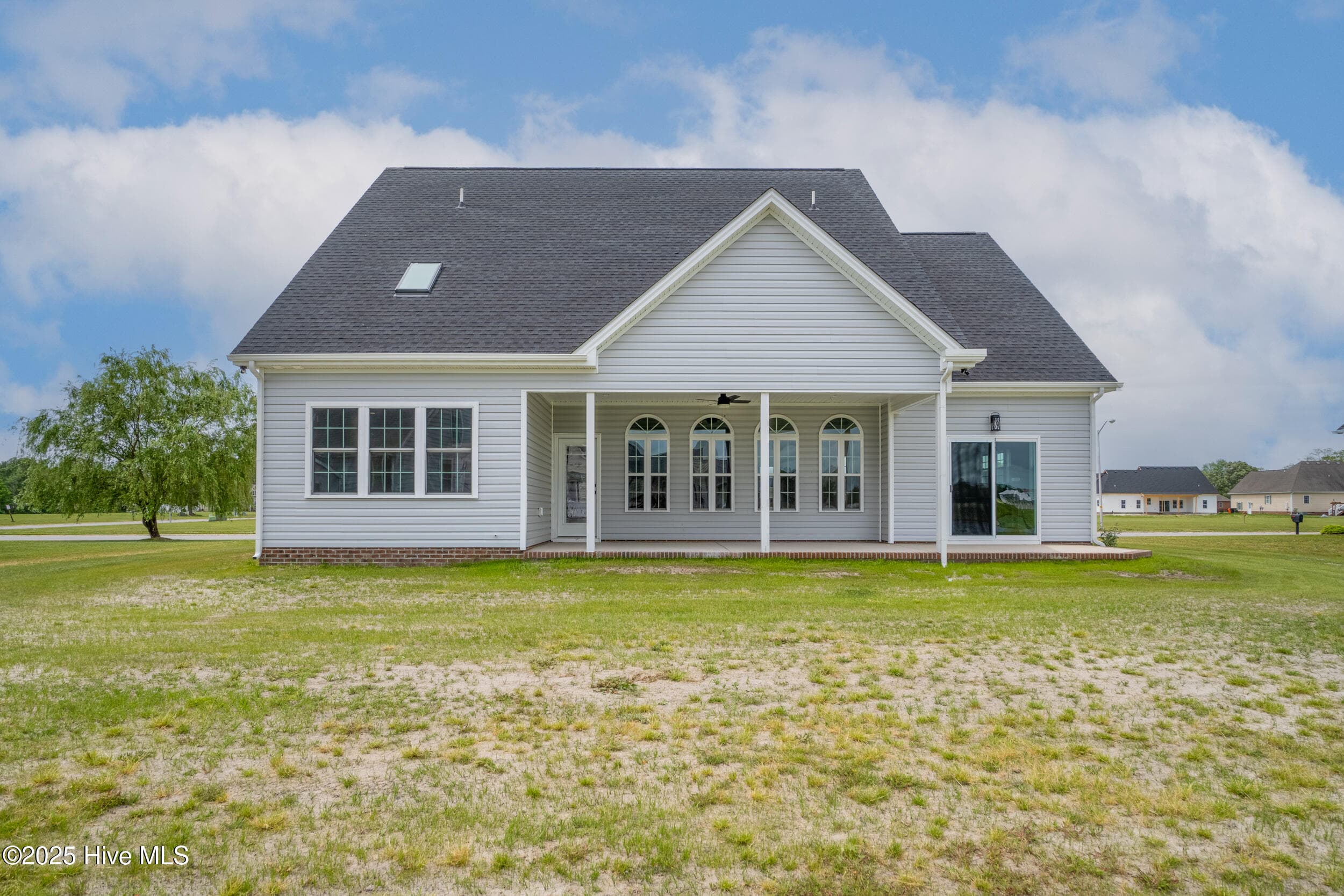 Single Family Residence at 3111 Staysail Drive, Elizabeth City, NC 27909, photo 5 of 42