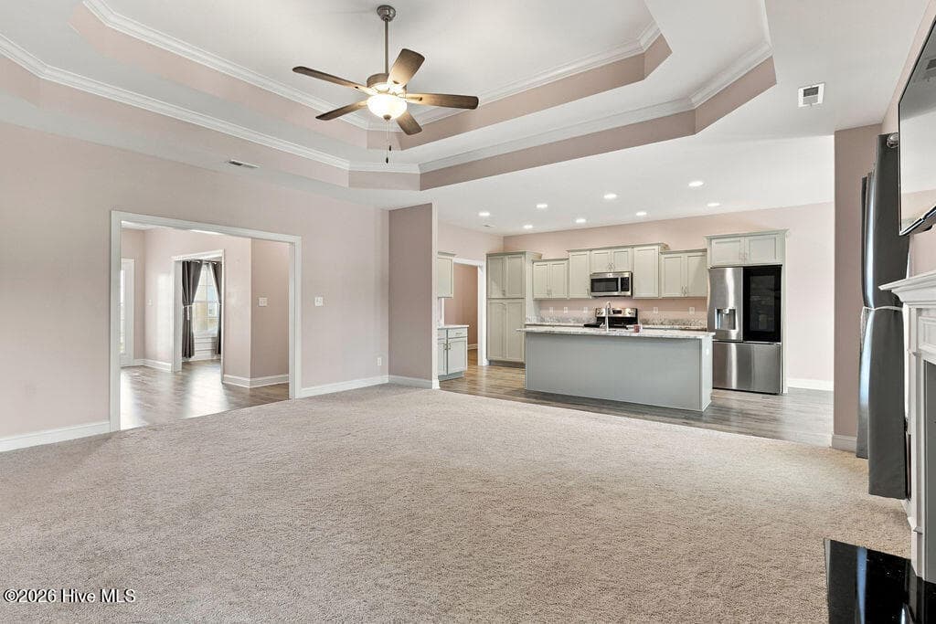 Very Large living room - 2019 Tarpon Trail, New Bern, NC 28562